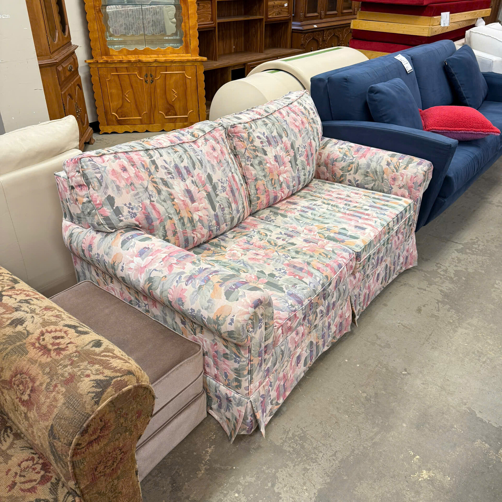 Flower Pattern Loveseat