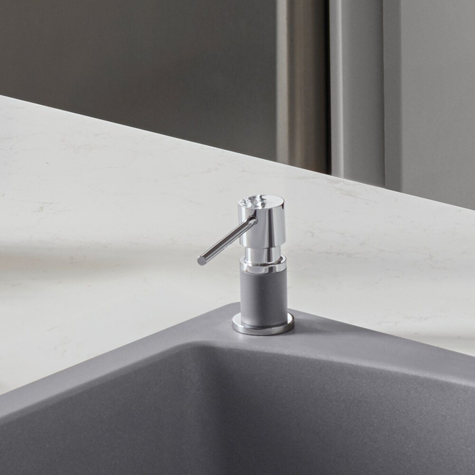 Lato Soap Dispenser