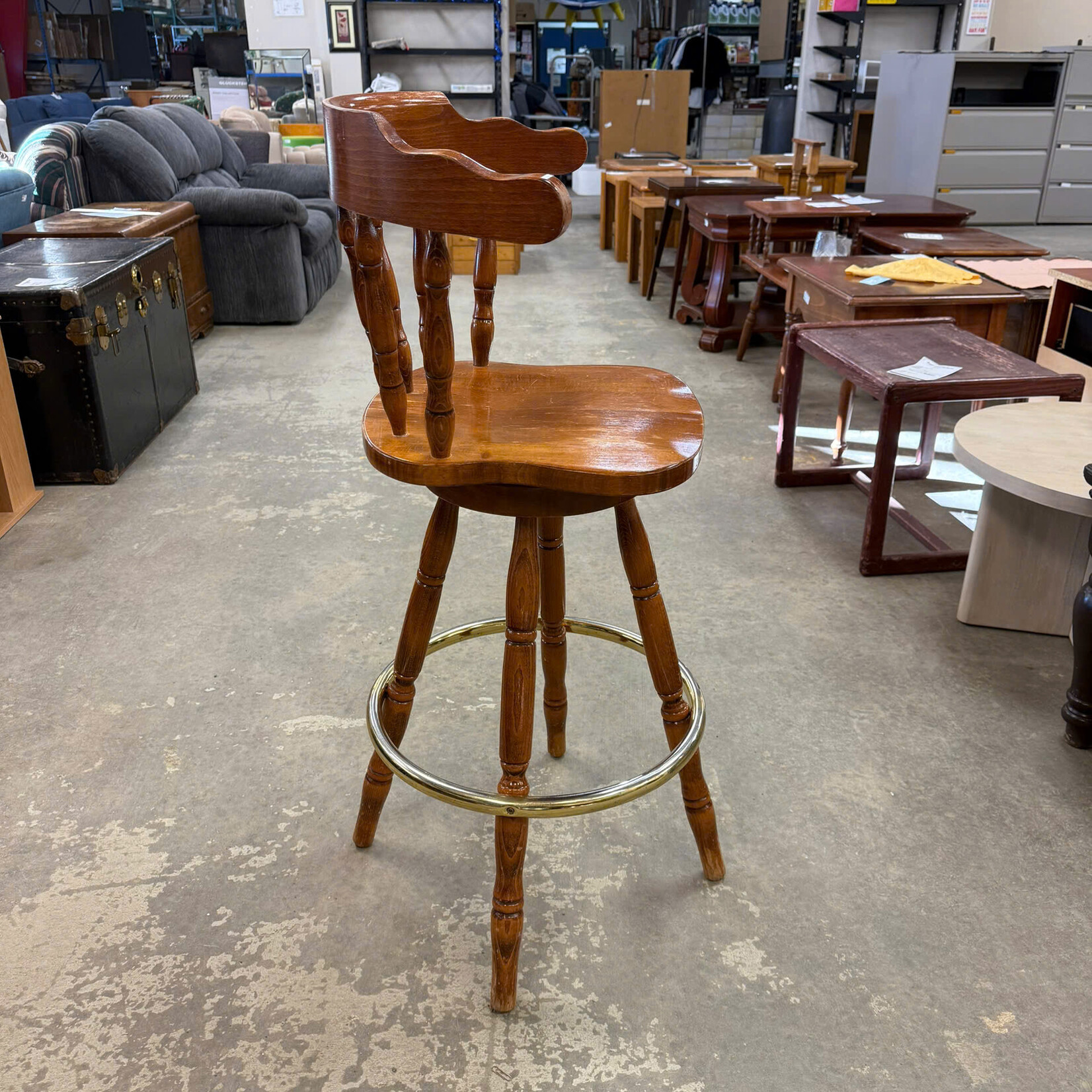 Barstool w/ Swivel
