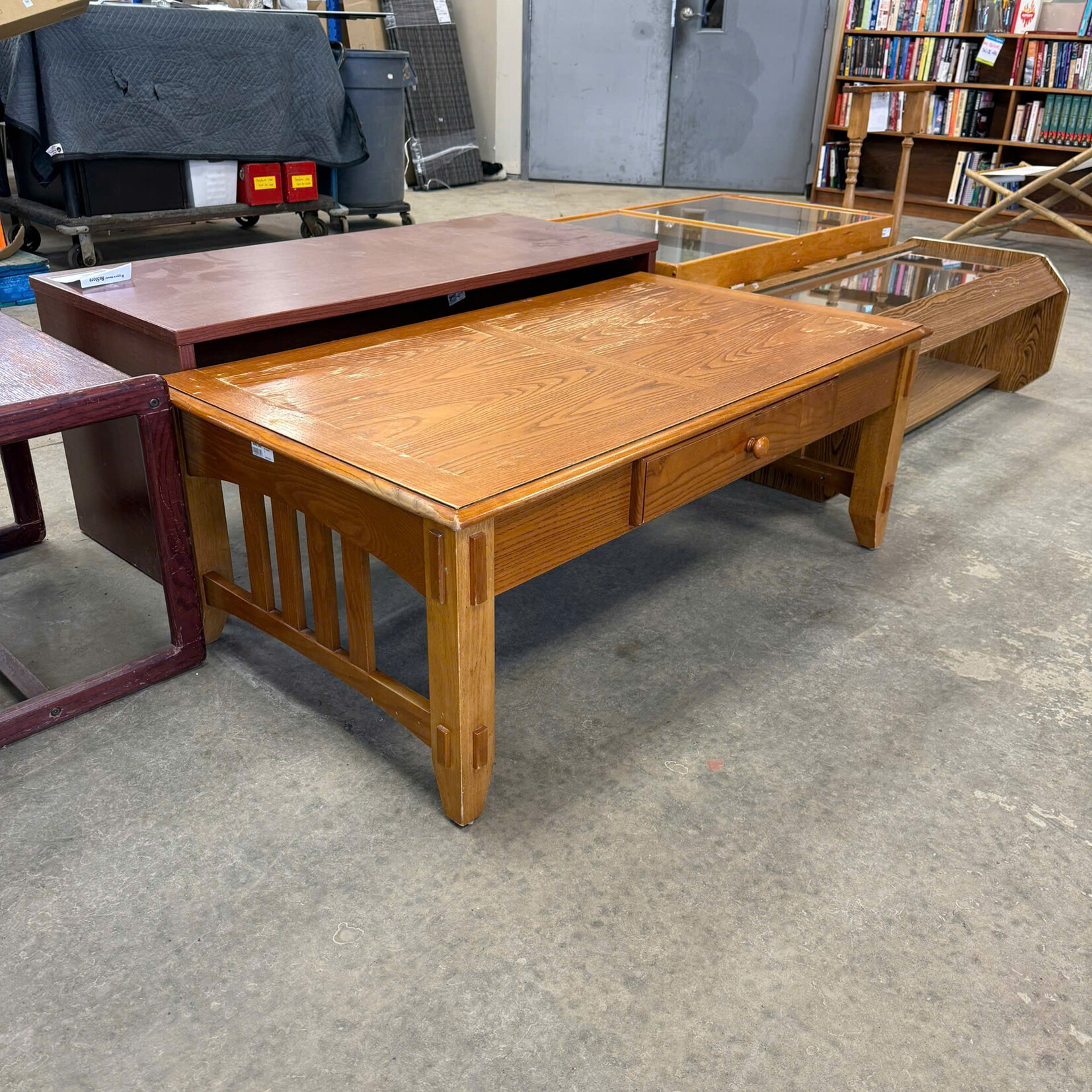 Coffee Table w/ Drawer