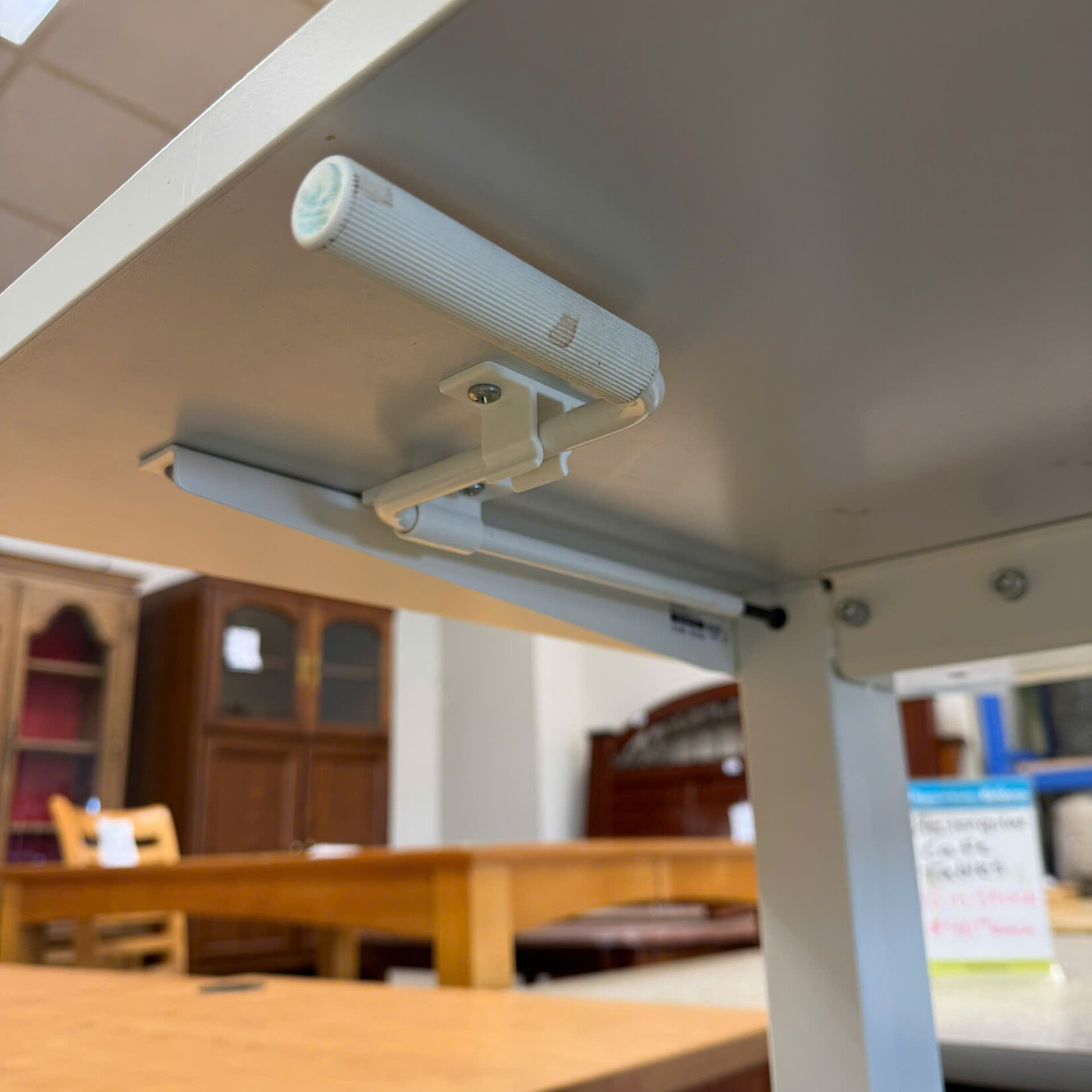 Manual Height Adjustable Desk