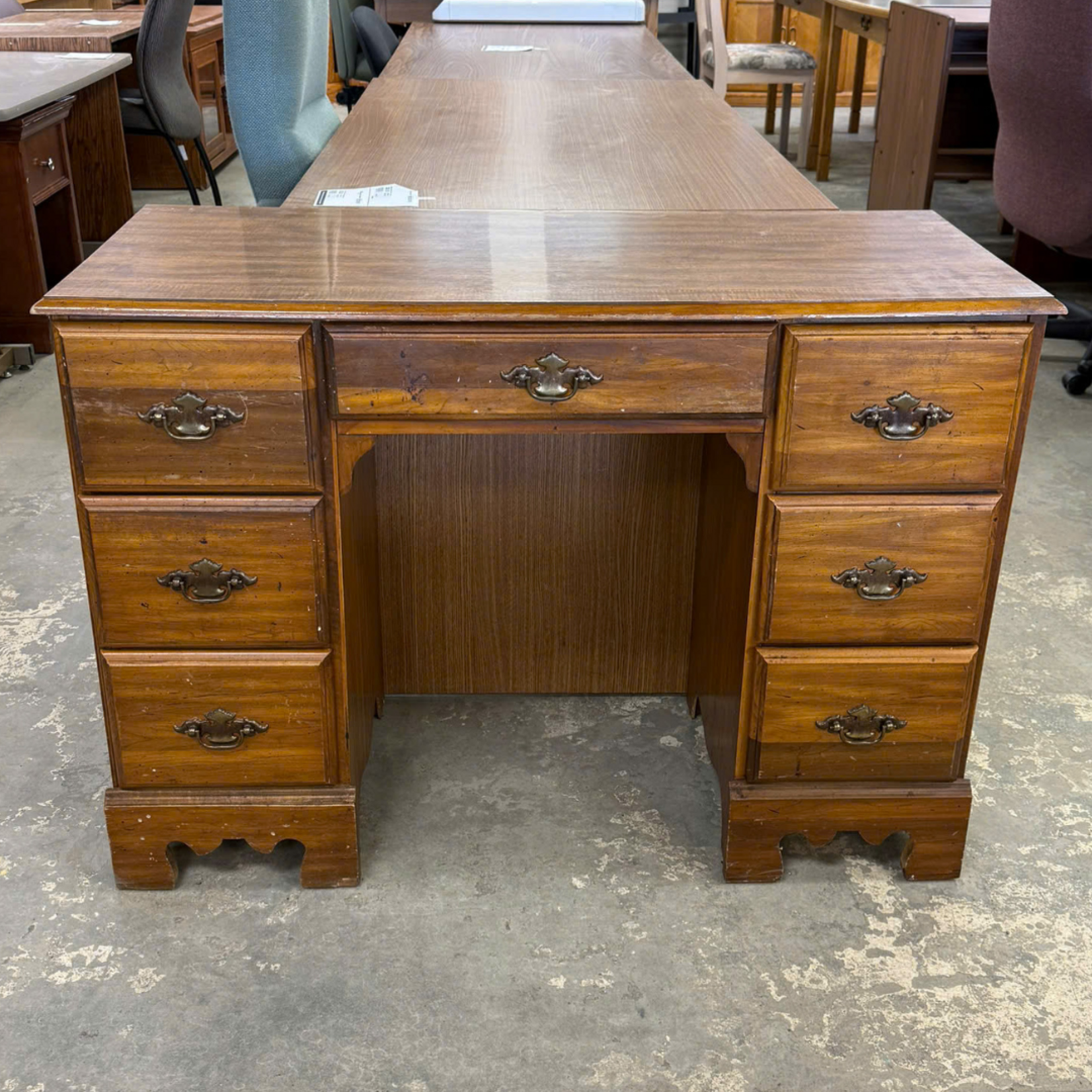 7 Drawer Desk