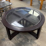 Rounded Glass Table With 3 Stools