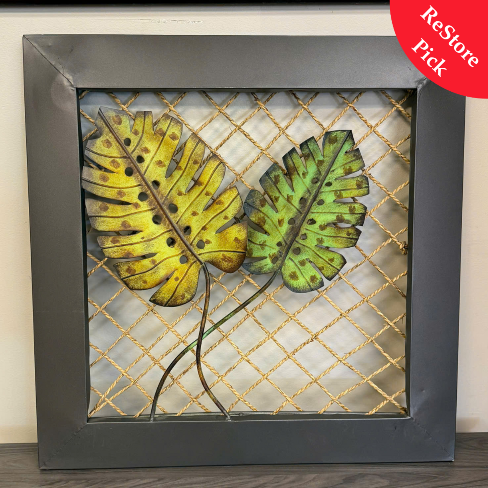 Rope/Leaf Wall Decor