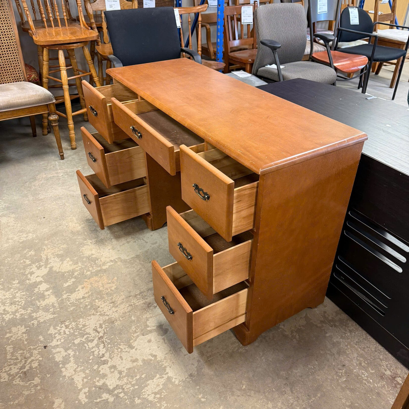 7 Drawer Desk