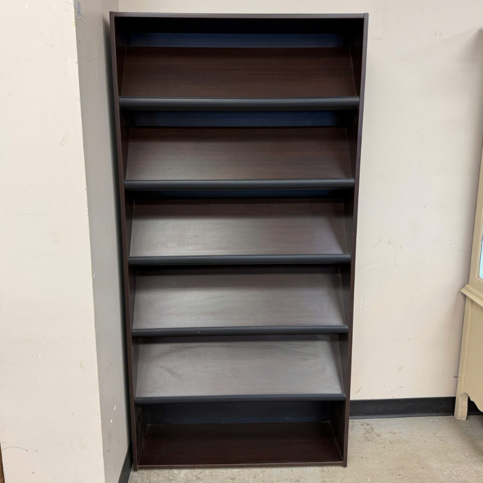 Display Book Shelf