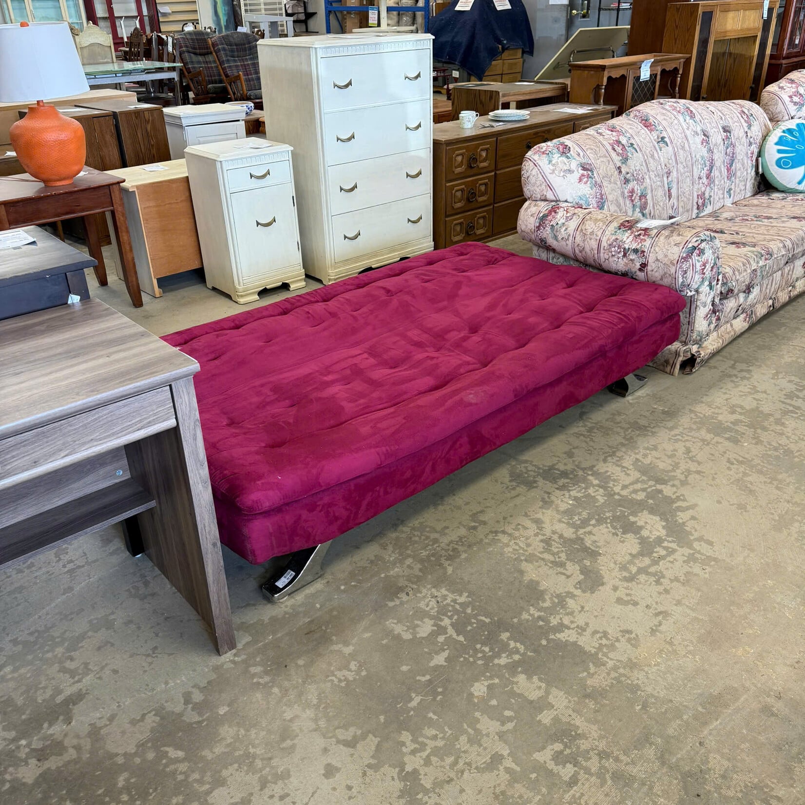 Red Violet Futon