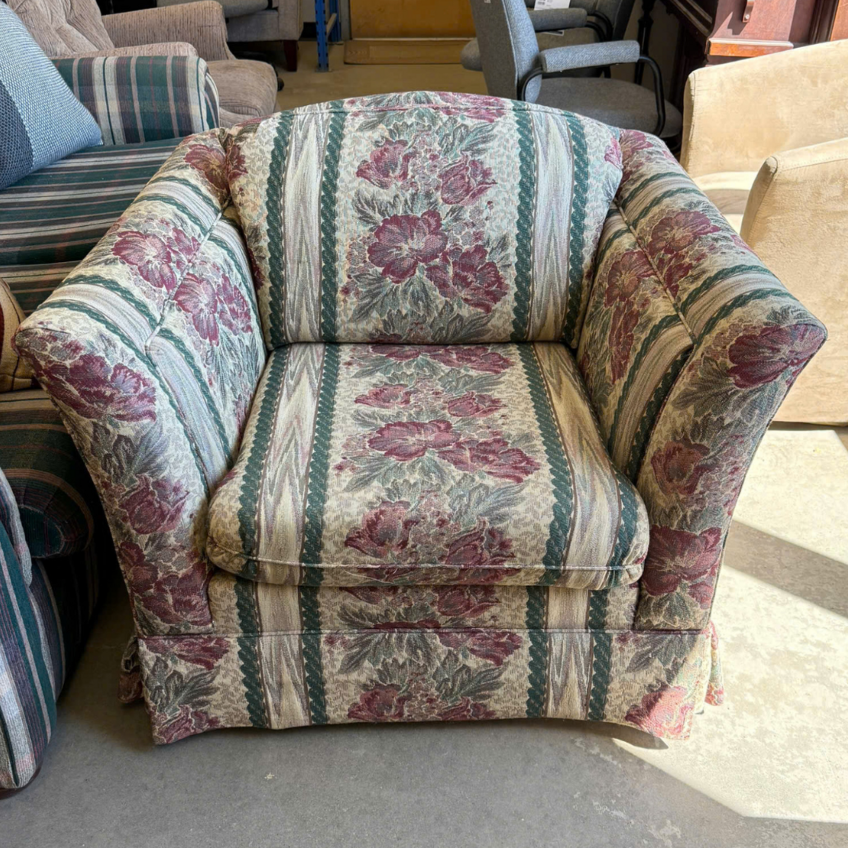 Floral Red/Green Chair