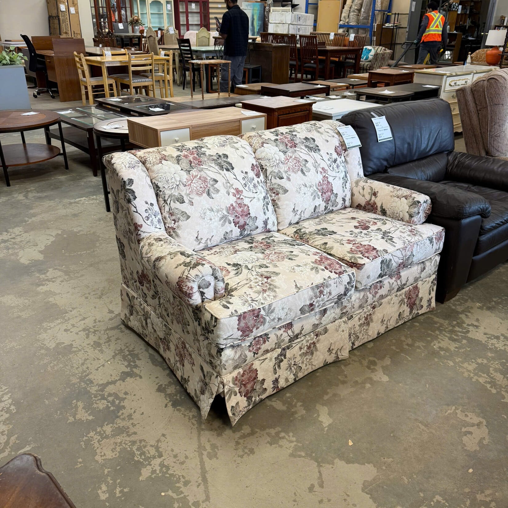 Floral Pattern Loveseat