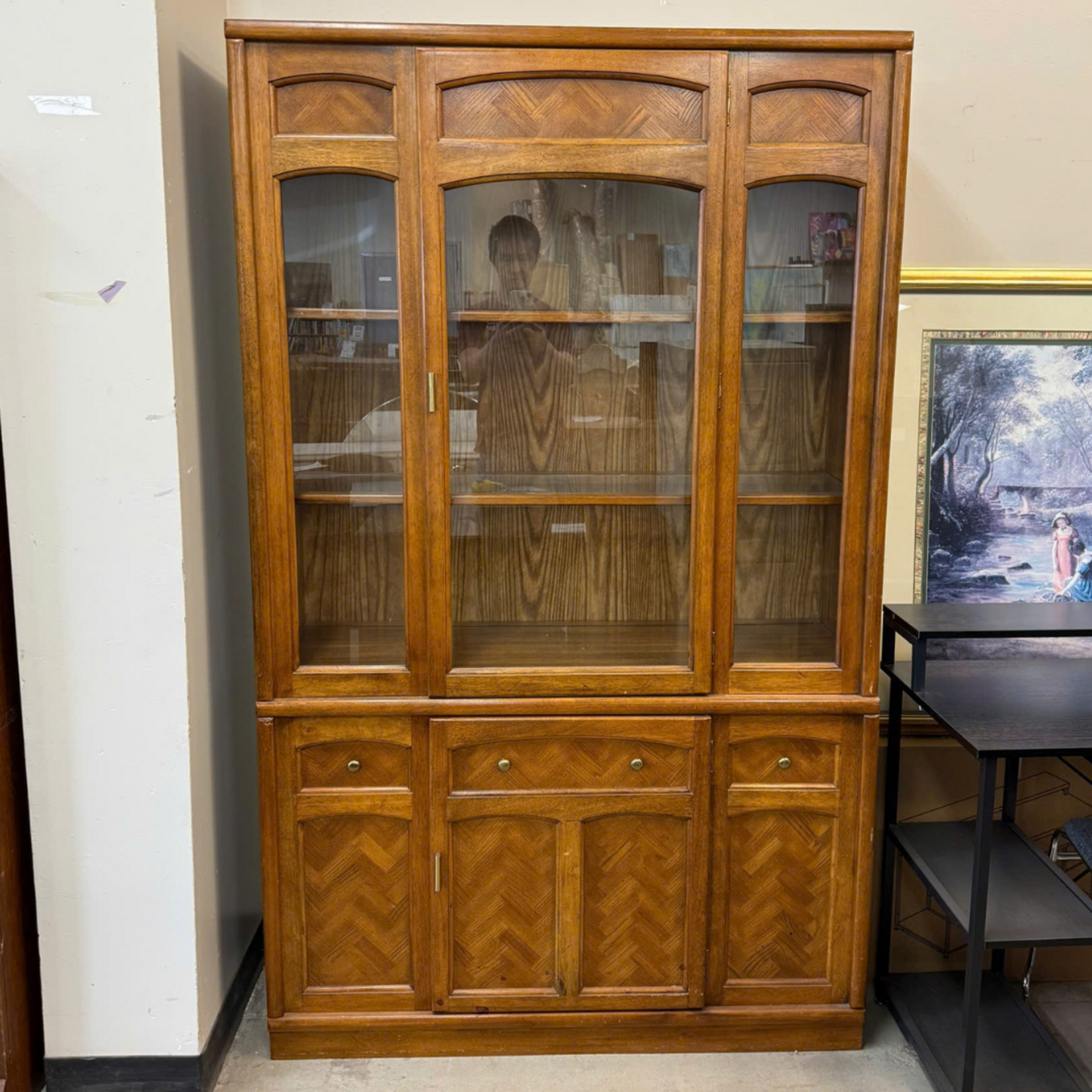 1 Door 2 Tier China Cabinet