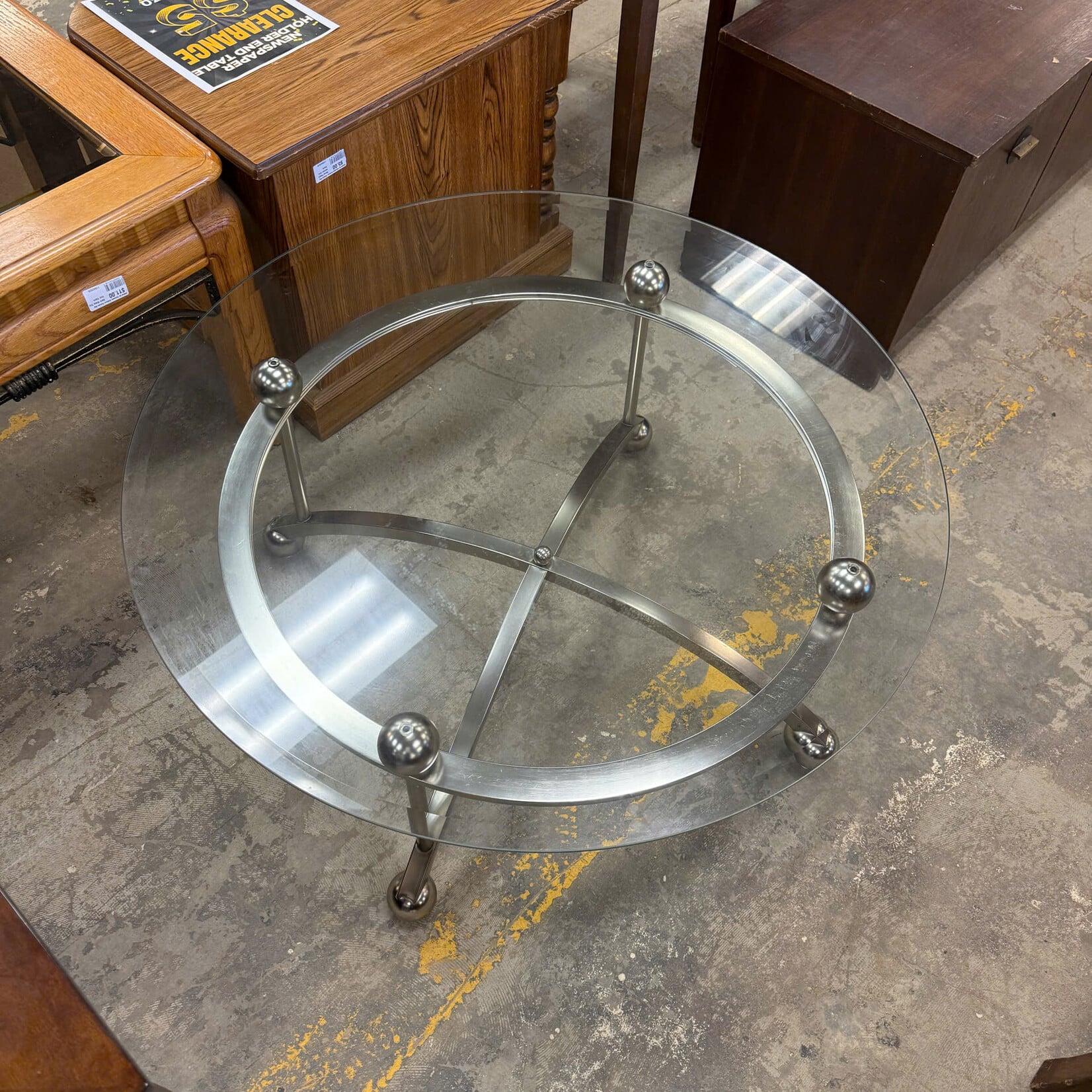 Rounded Glass Table/Silver Bottom