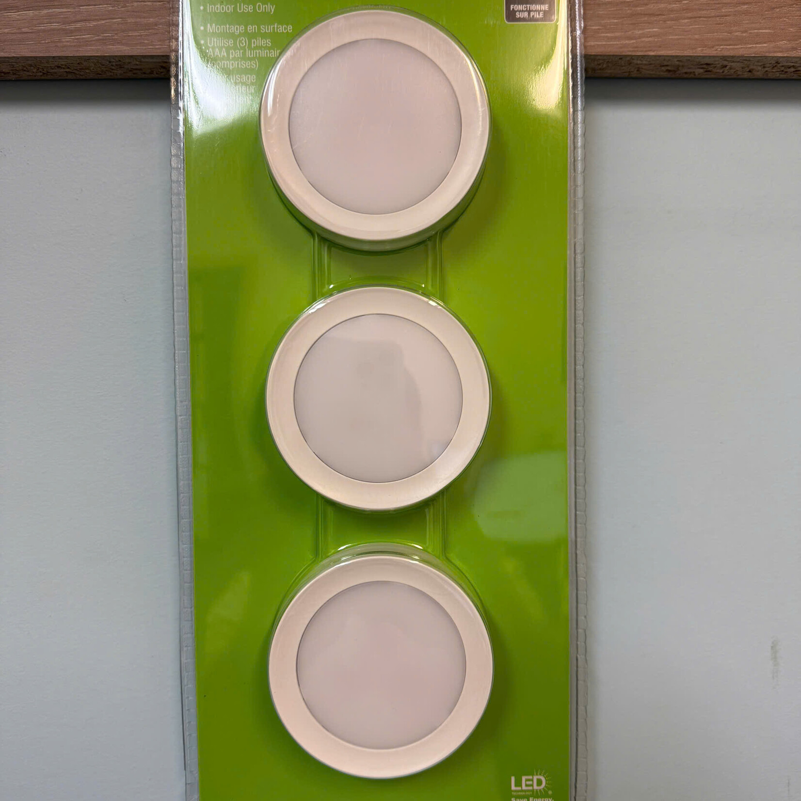 3-Light LED Puck Light Kit