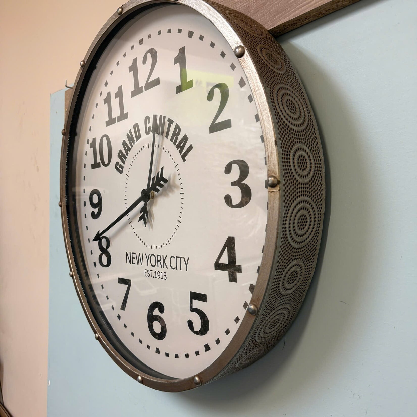 Metal Frame Clock