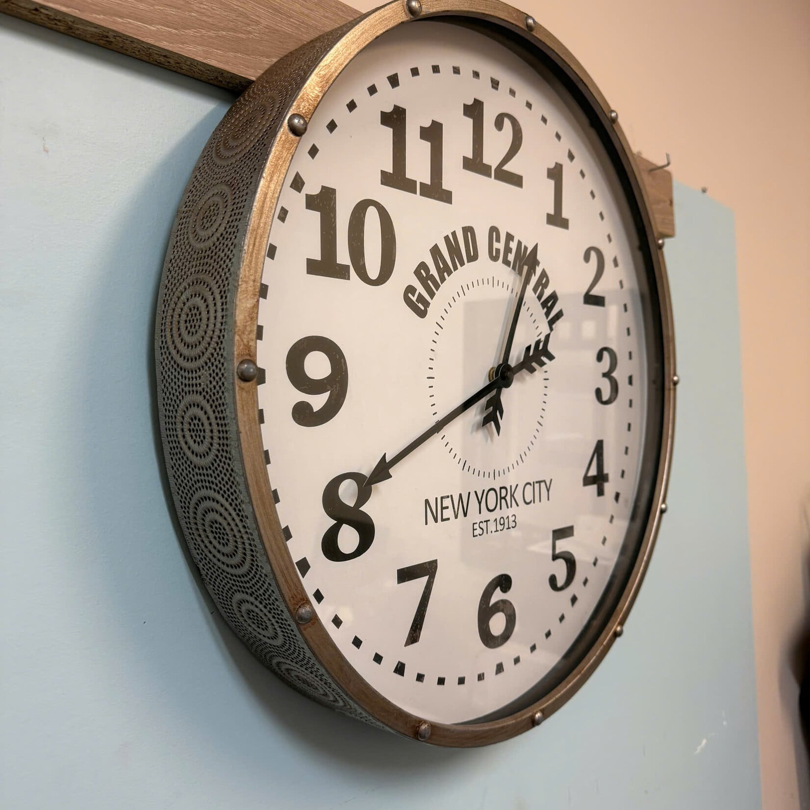 Metal Frame Clock