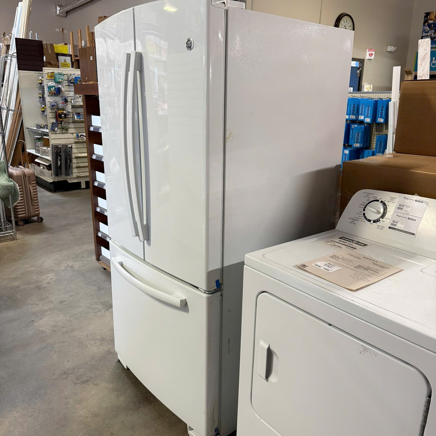 Fridge/Refrigerator (Make- GE)