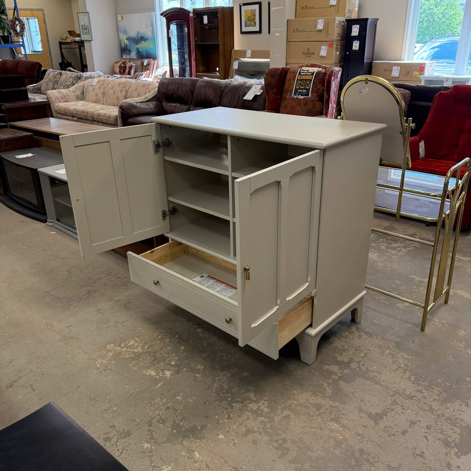 Cream Colour Cabinet
