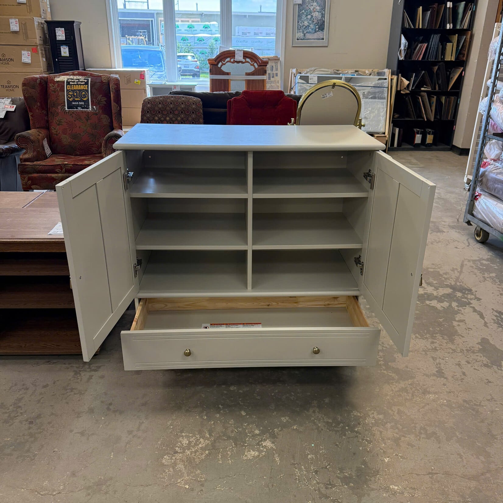 Cream Colour Cabinet