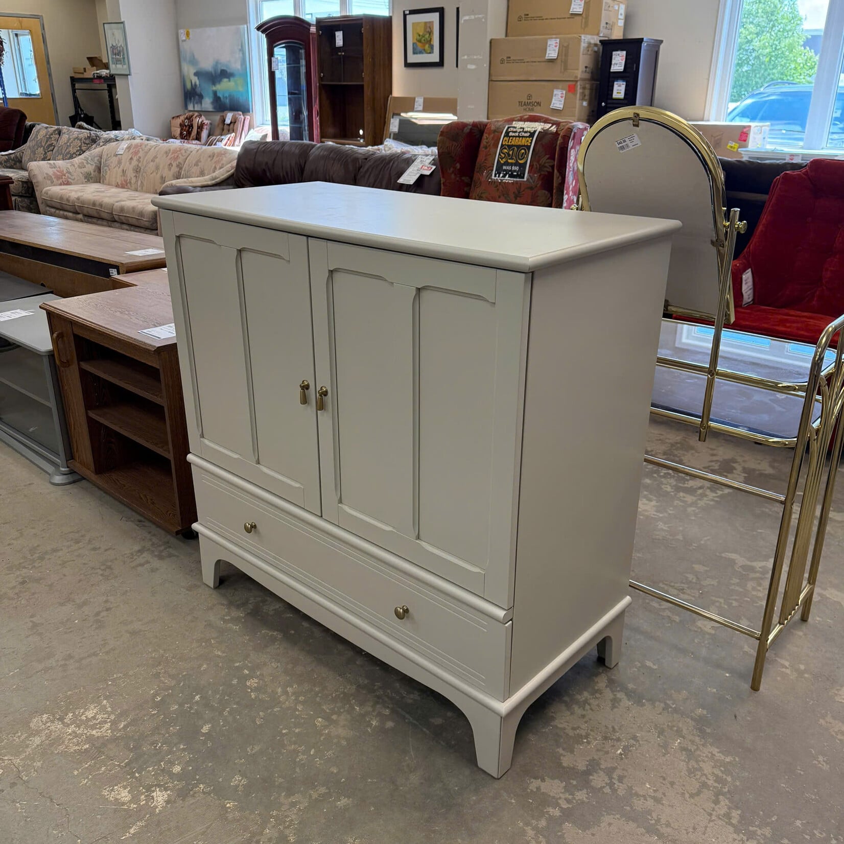 Cream Colour Cabinet