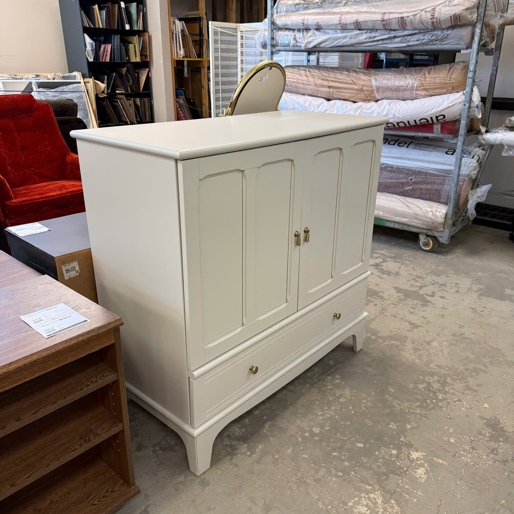 Cream Colour Cabinet