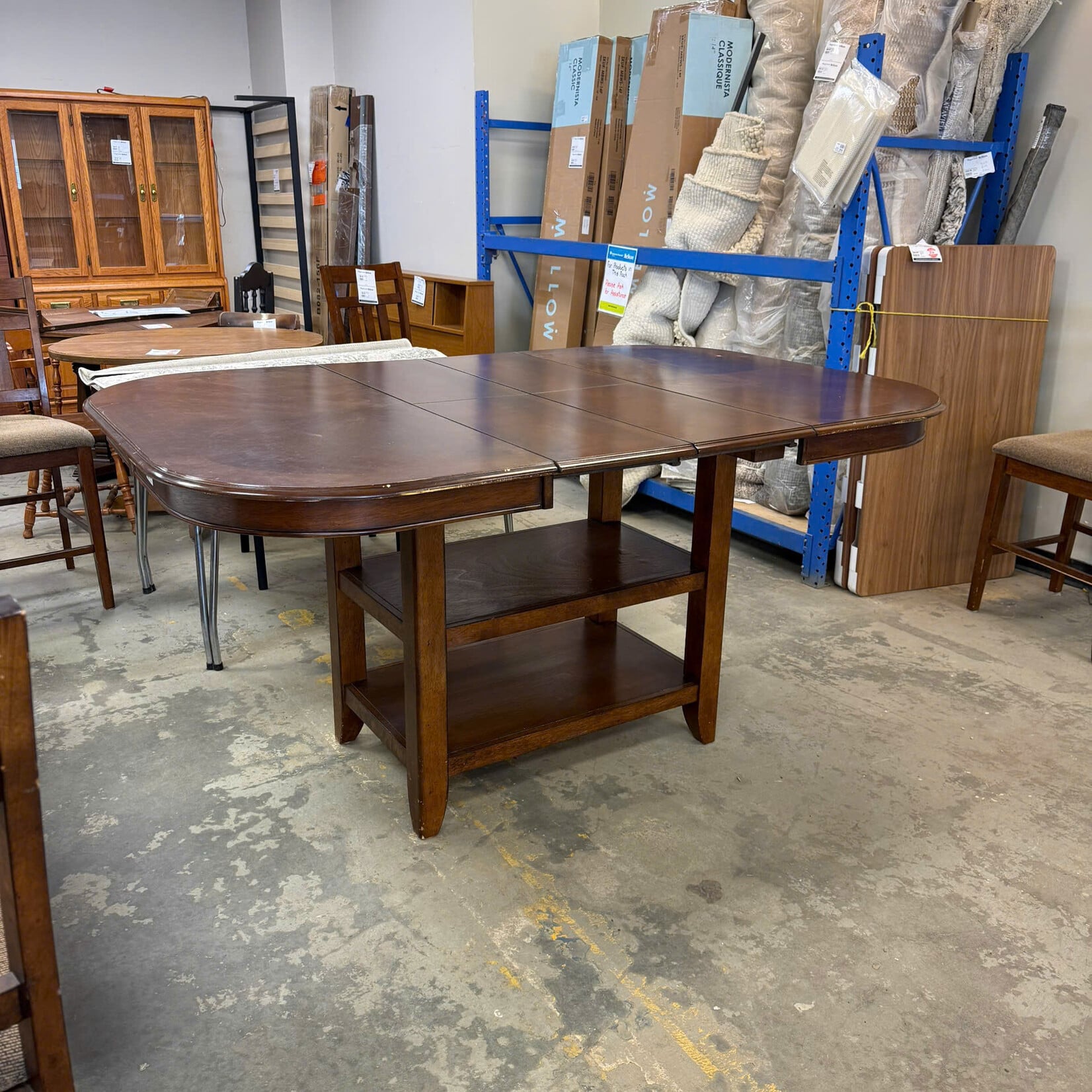 Dining Table with 2 Leafs