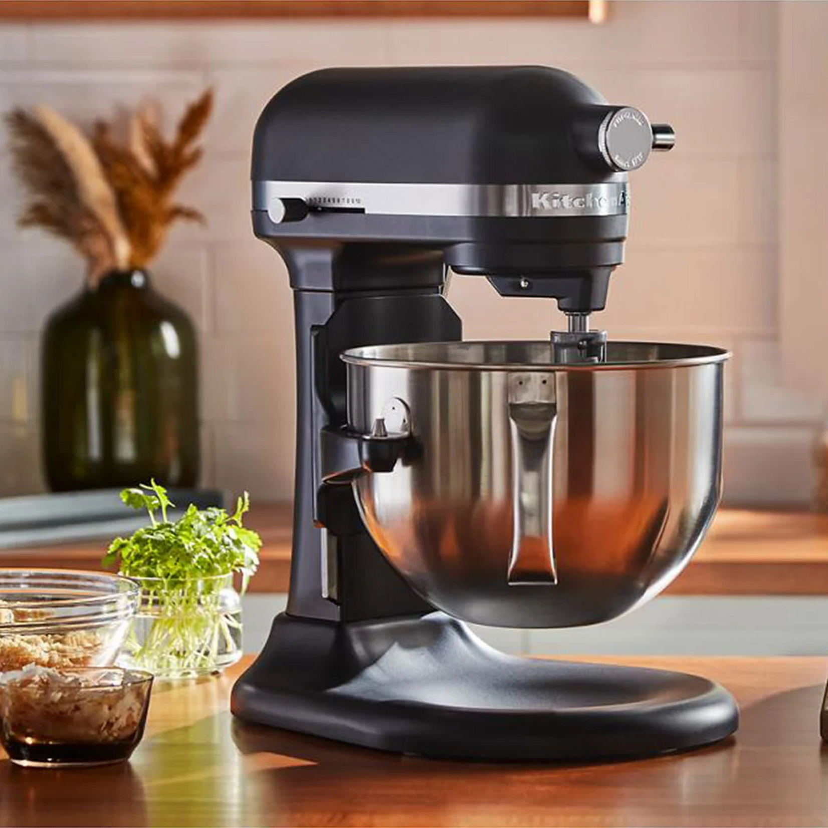 KitchenAid 5.5 QT Bowl-Lift Stand Mixer