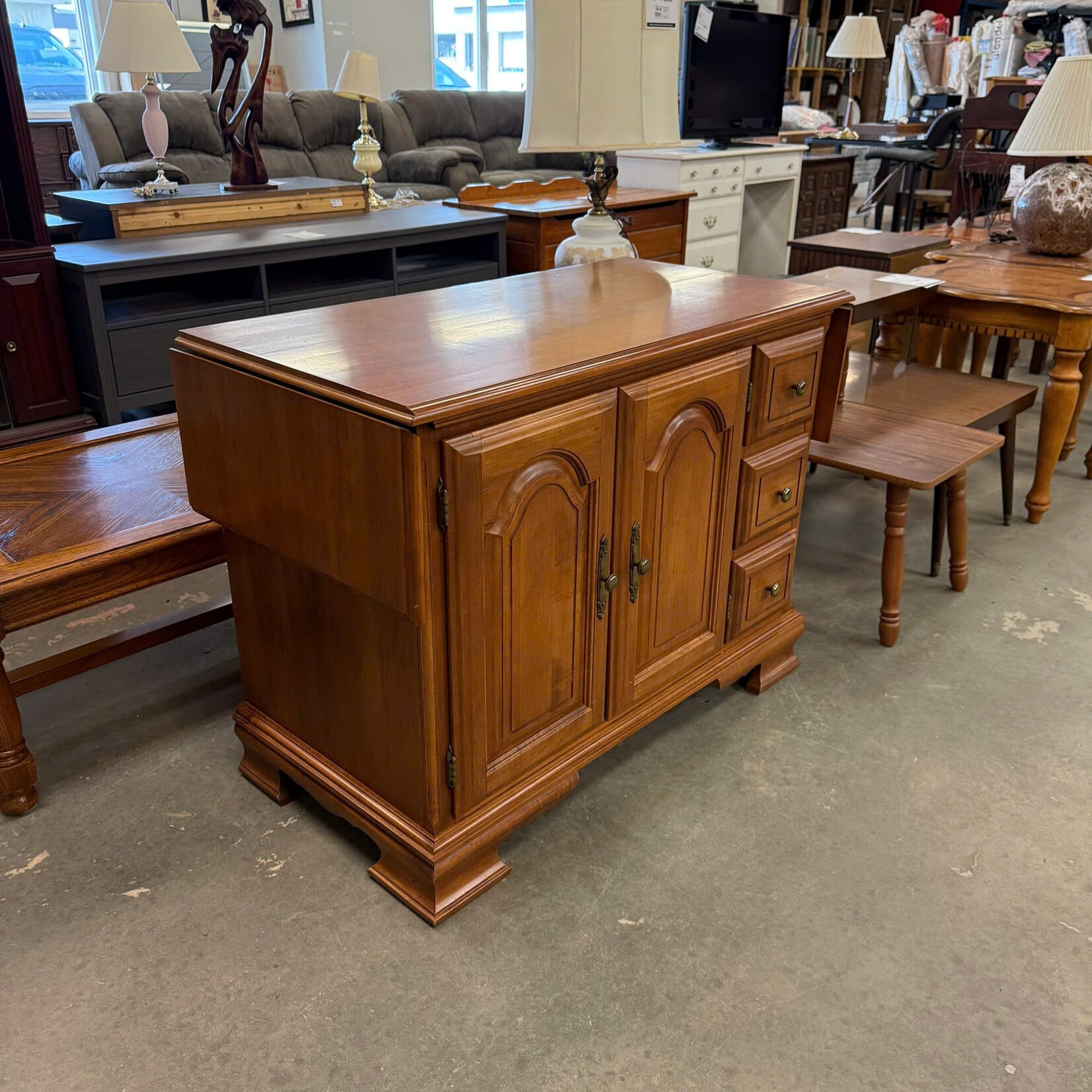 Drop Leaf Hutch