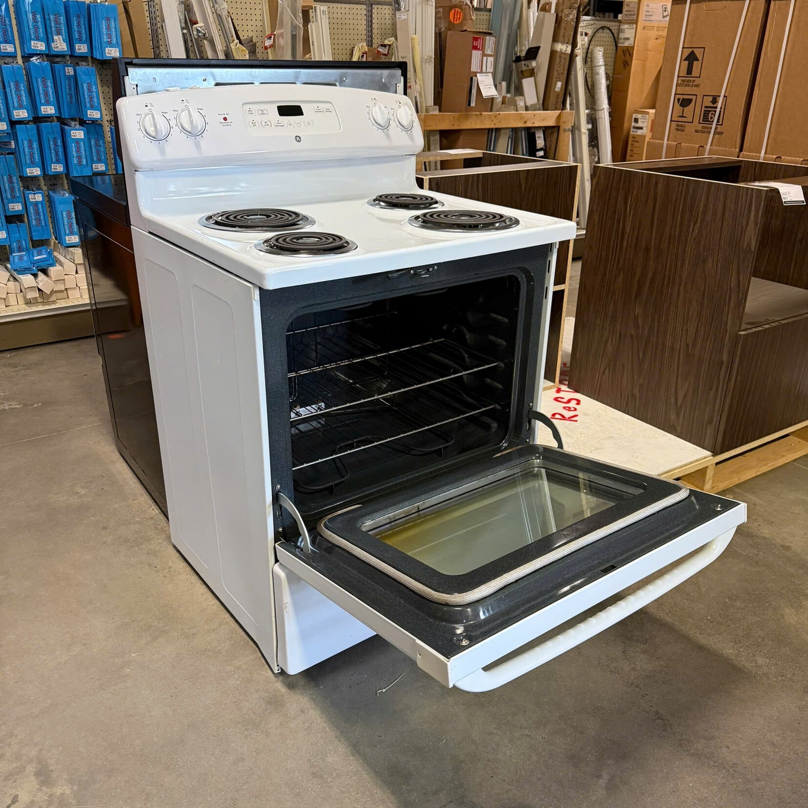 General Electric White Stove