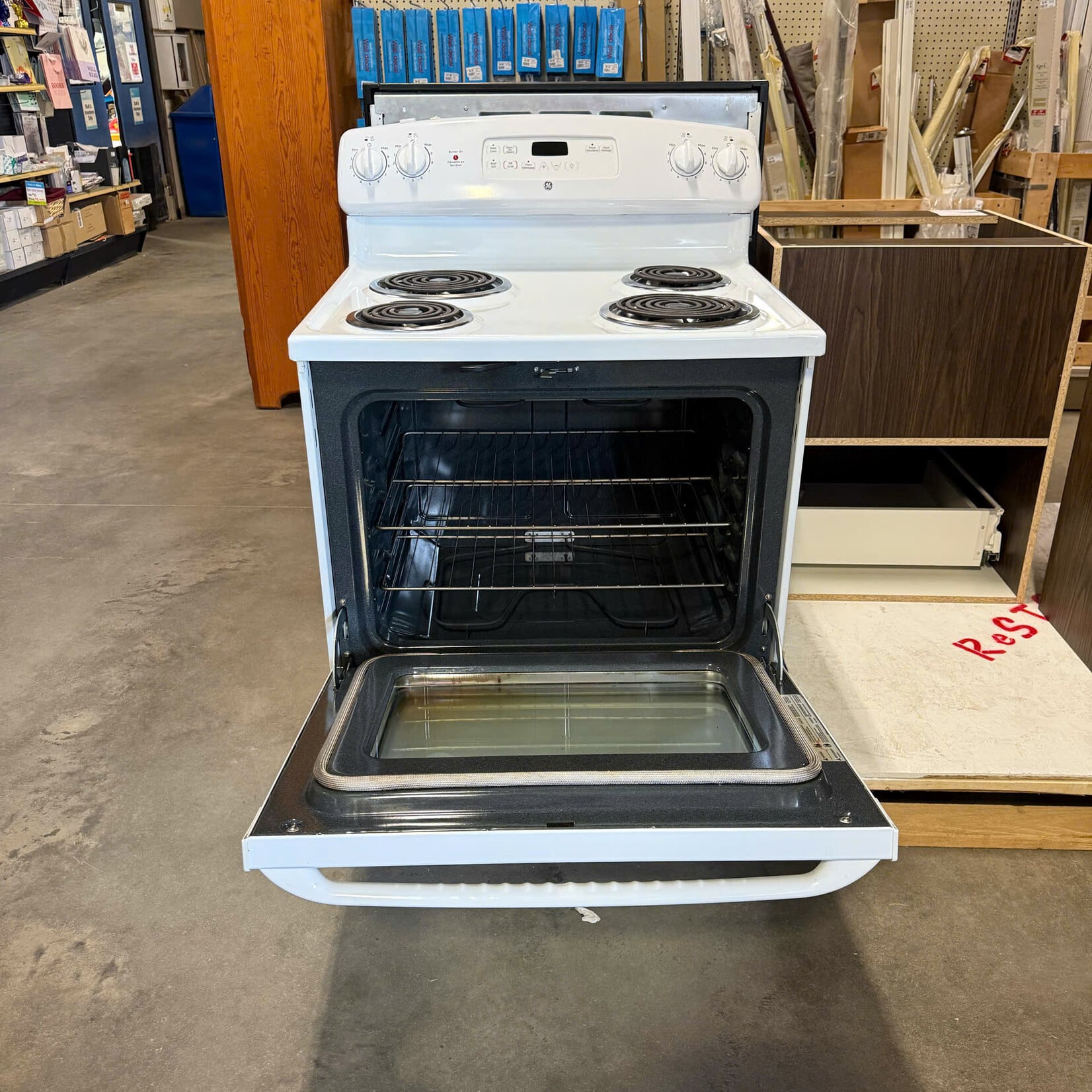 General Electric White Stove
