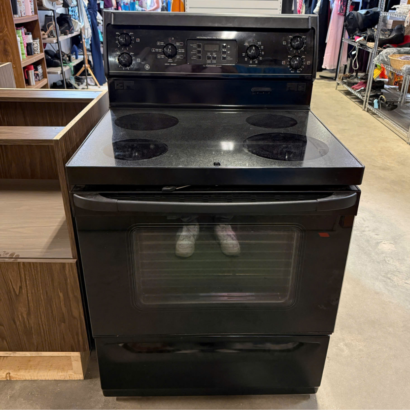 General Electric Black Stove