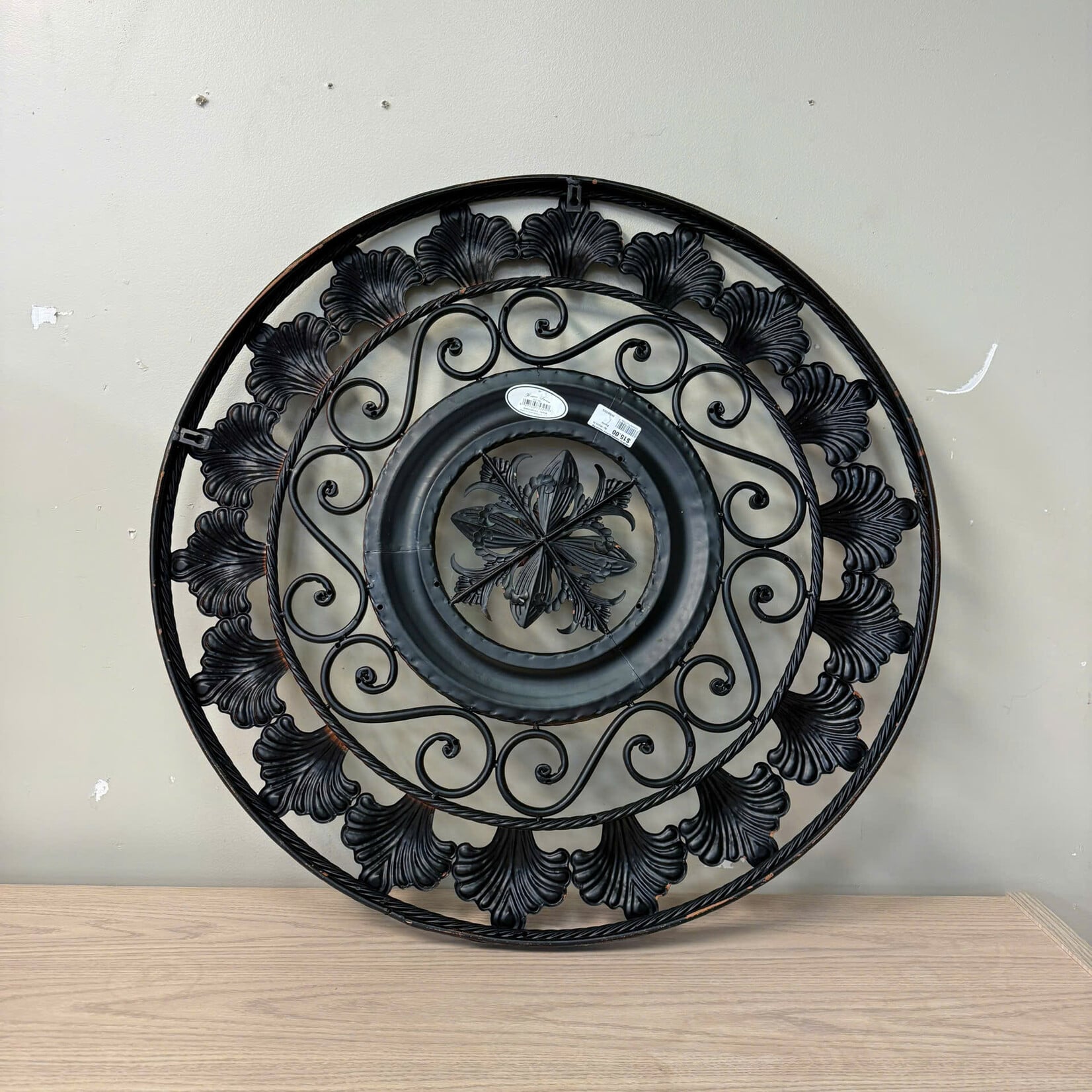 Metal Round Decoration