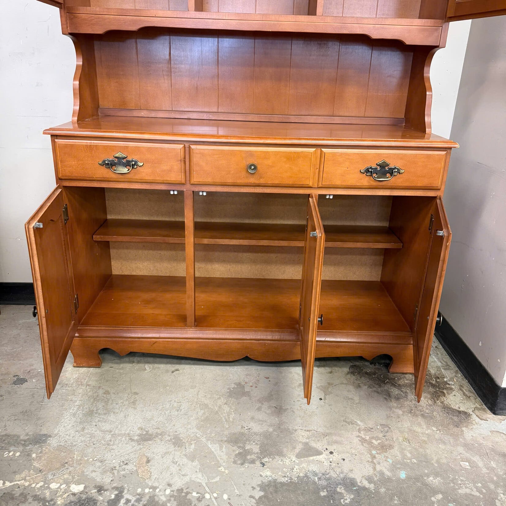 2 Piece Wooden Hutch
