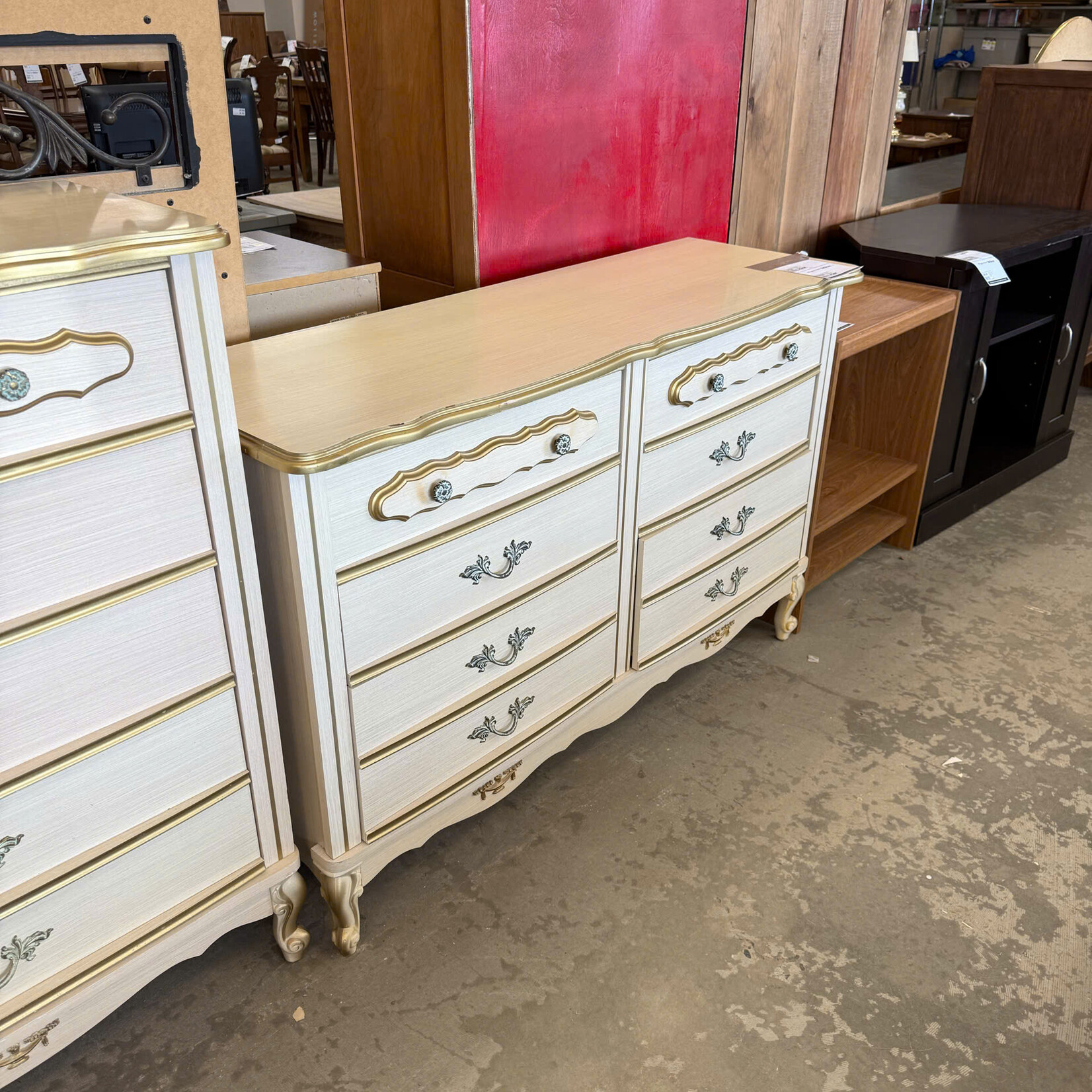 6 Drawer Beige Gold Edging Dresser/Mirror