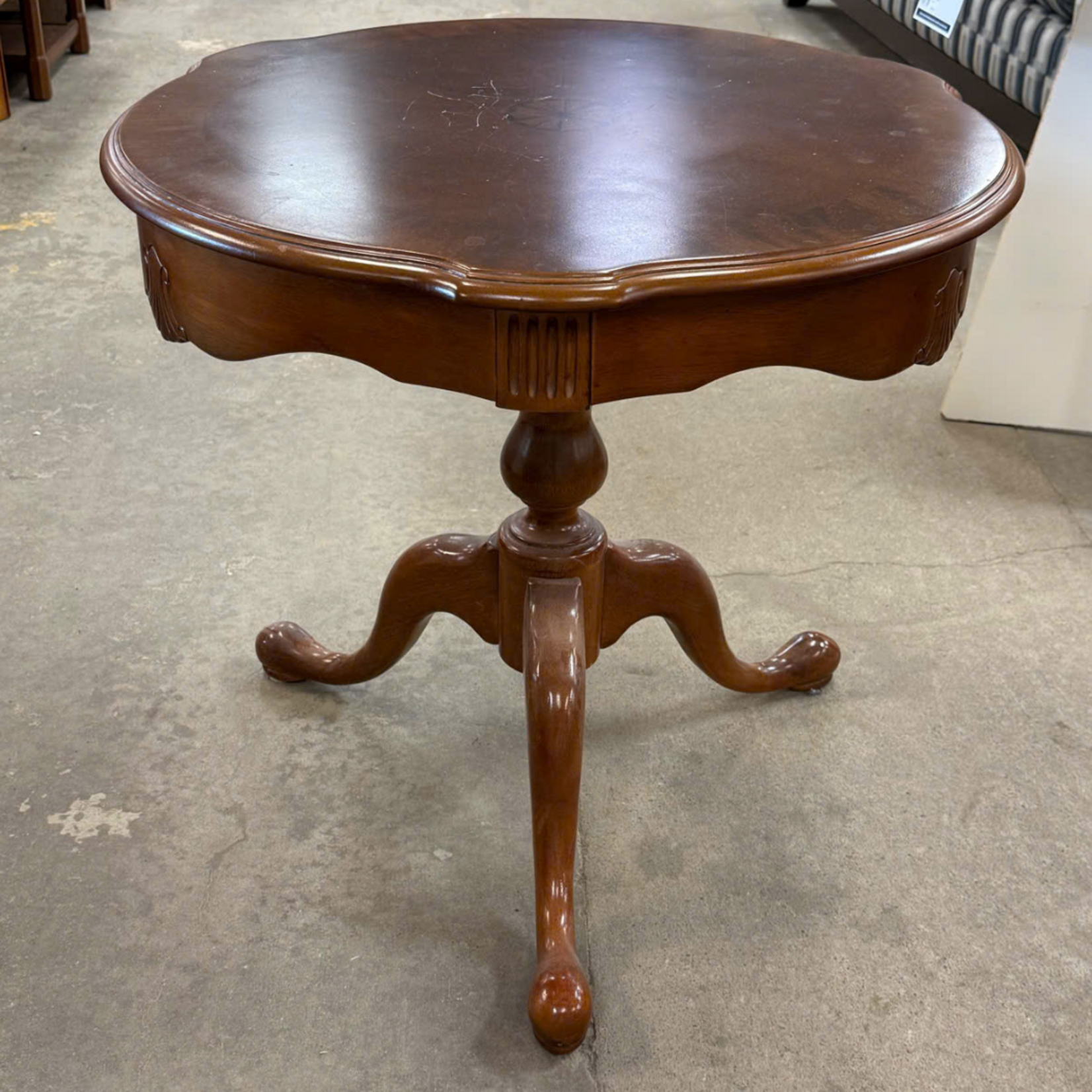 3Legs Round Wooden Table