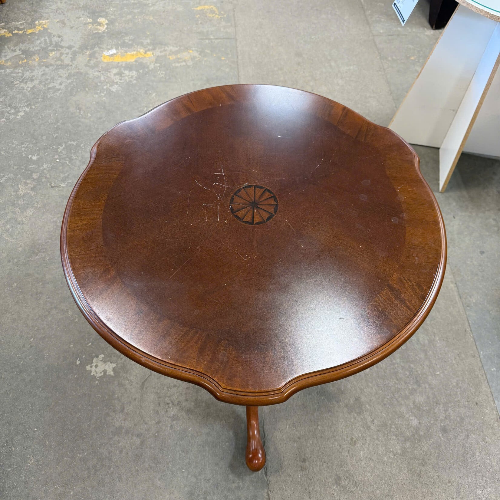 3Legs Round Wooden Table
