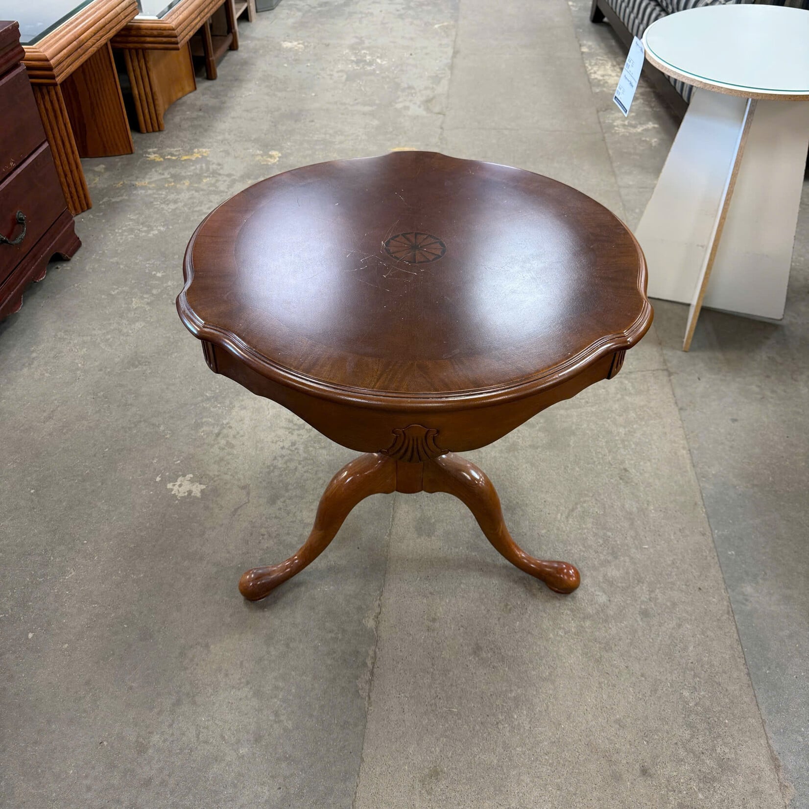 3Legs Round Wooden Table