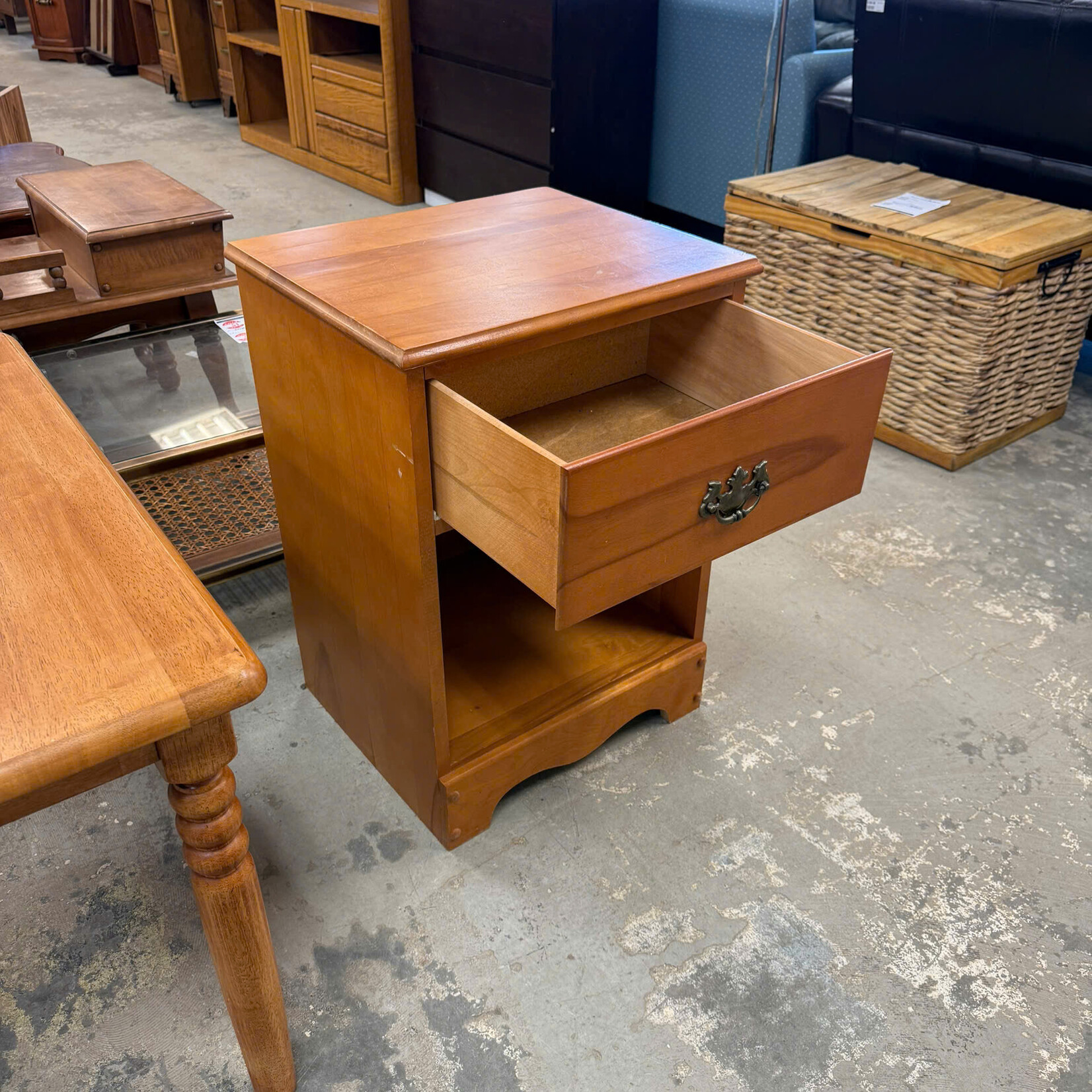 Wooden 1-Drawer End Table