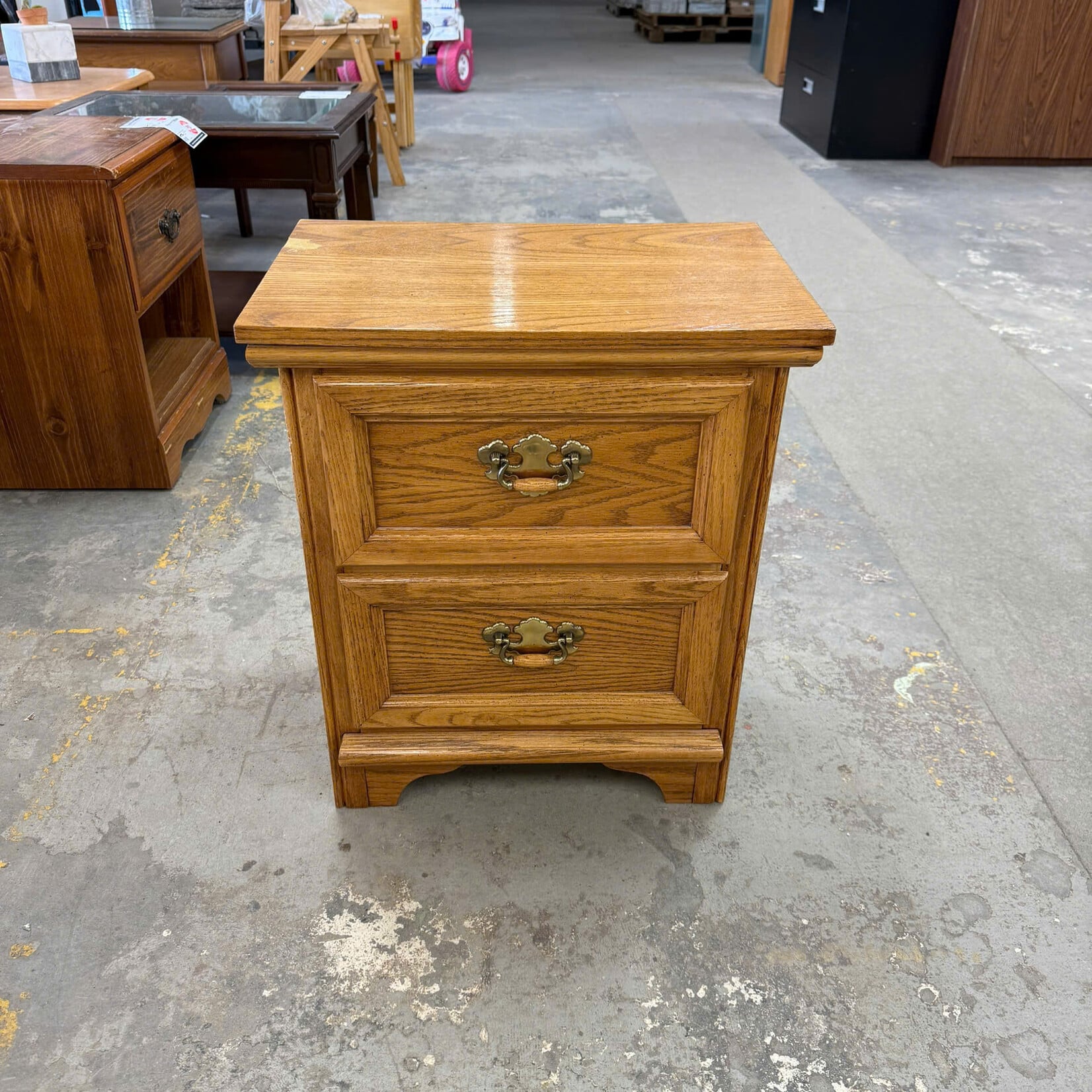 2 Drawer Oak Nightstand