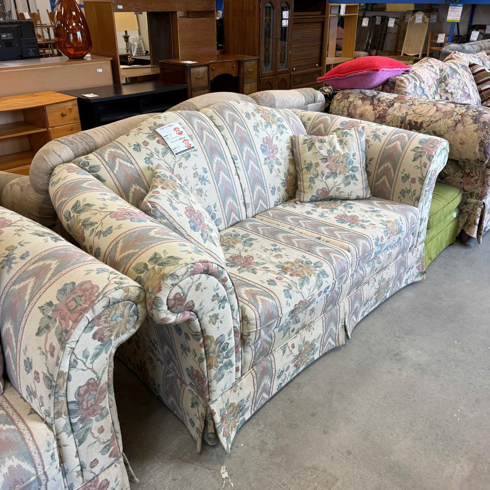 Beige Flower Design Love Seat