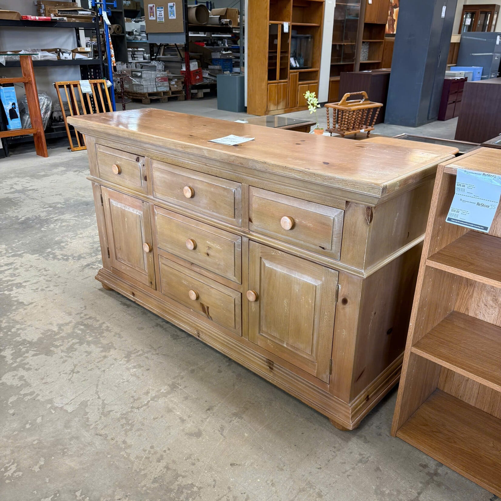 4 Drawer 2 door Dresser