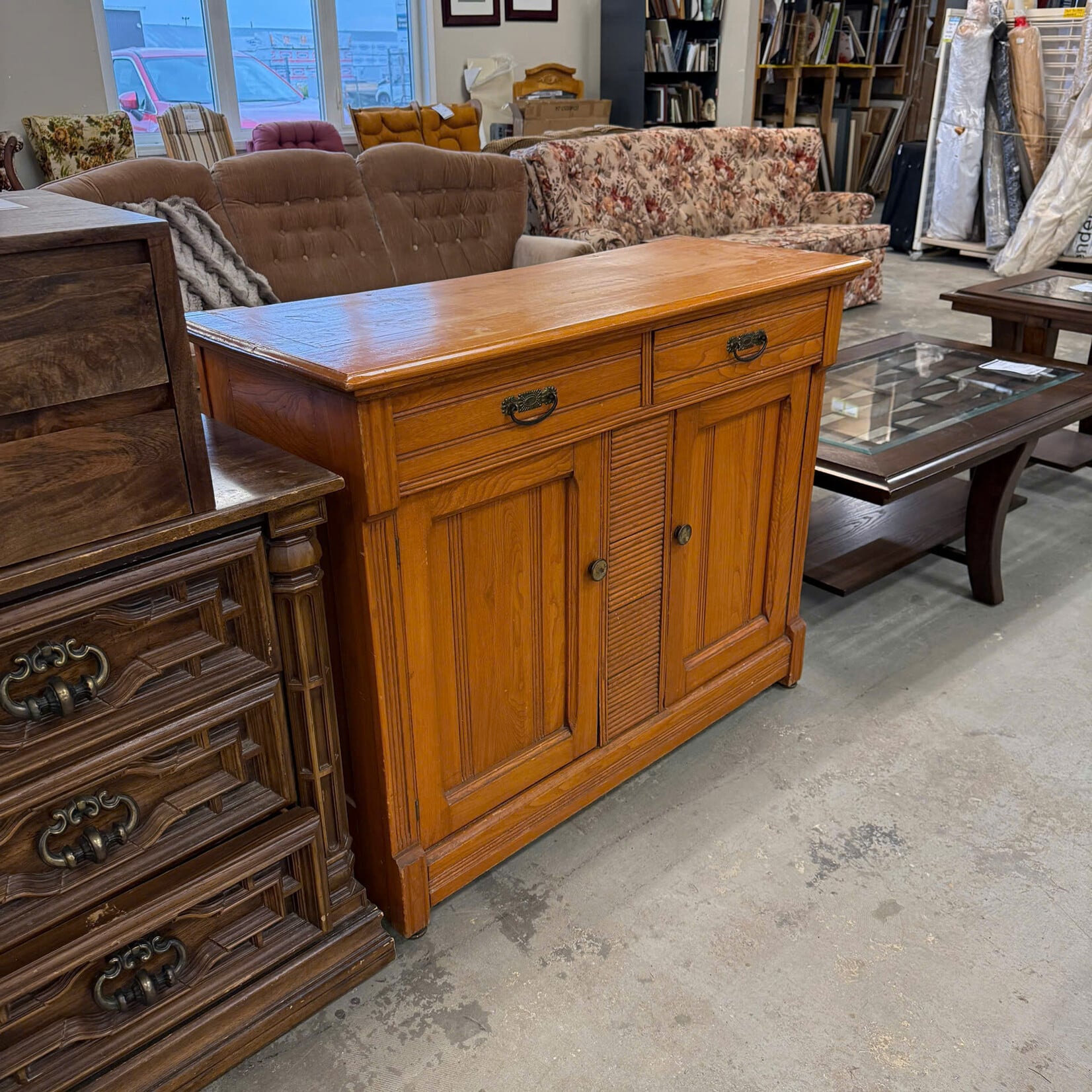 2 Drawers 2 Doors Hutch