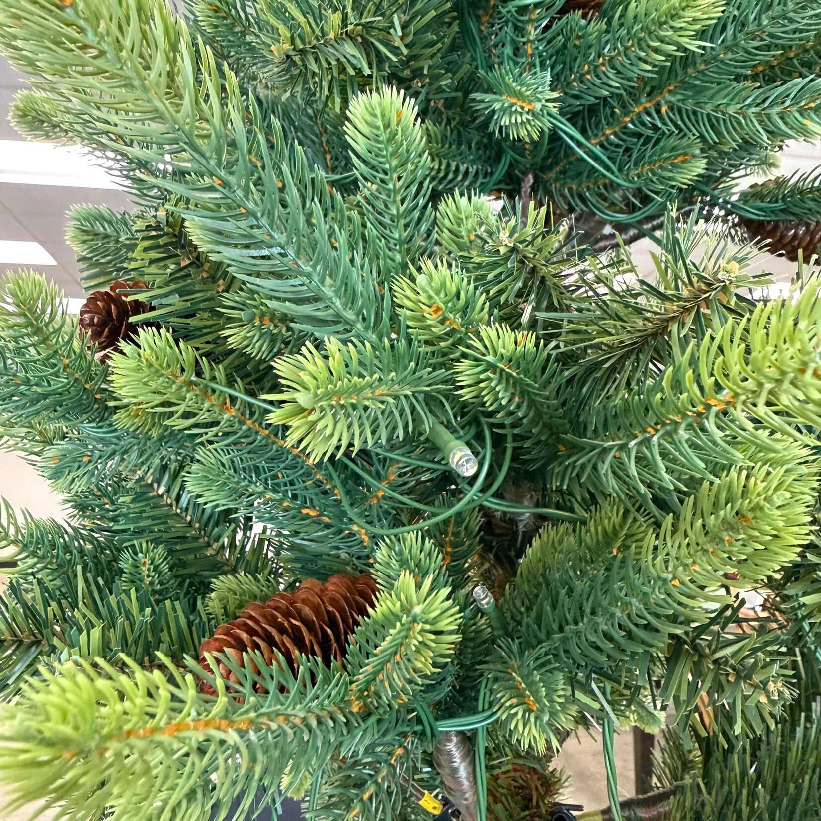 Pre-Lit Tree