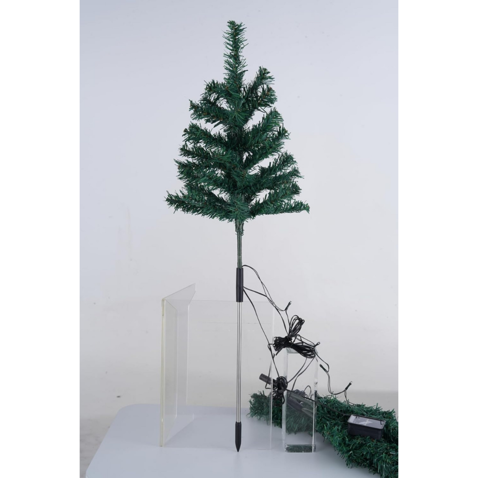 4 Packs Xmas Tree w Solar 80pcs Led
