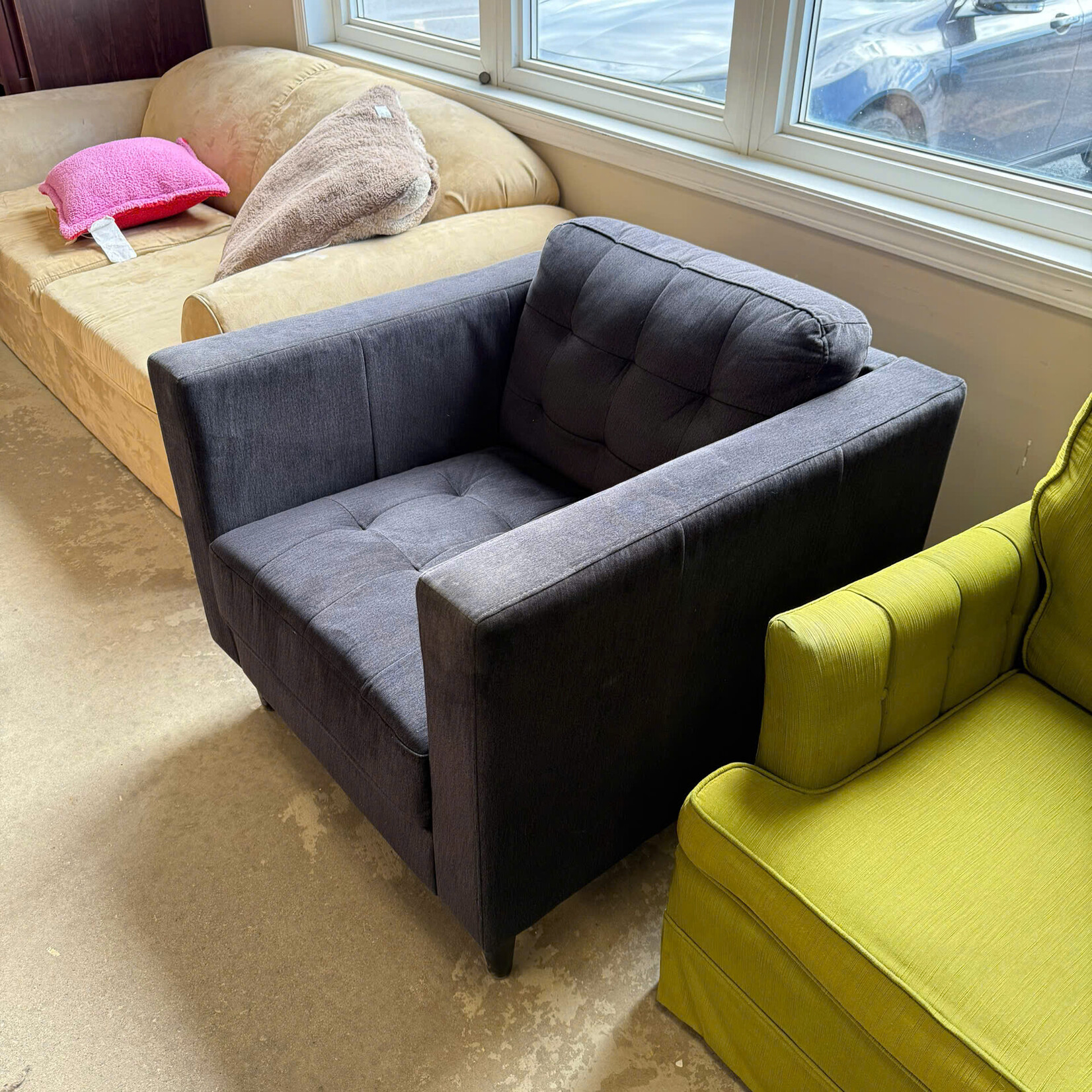 Black Wide Track Arm Chair