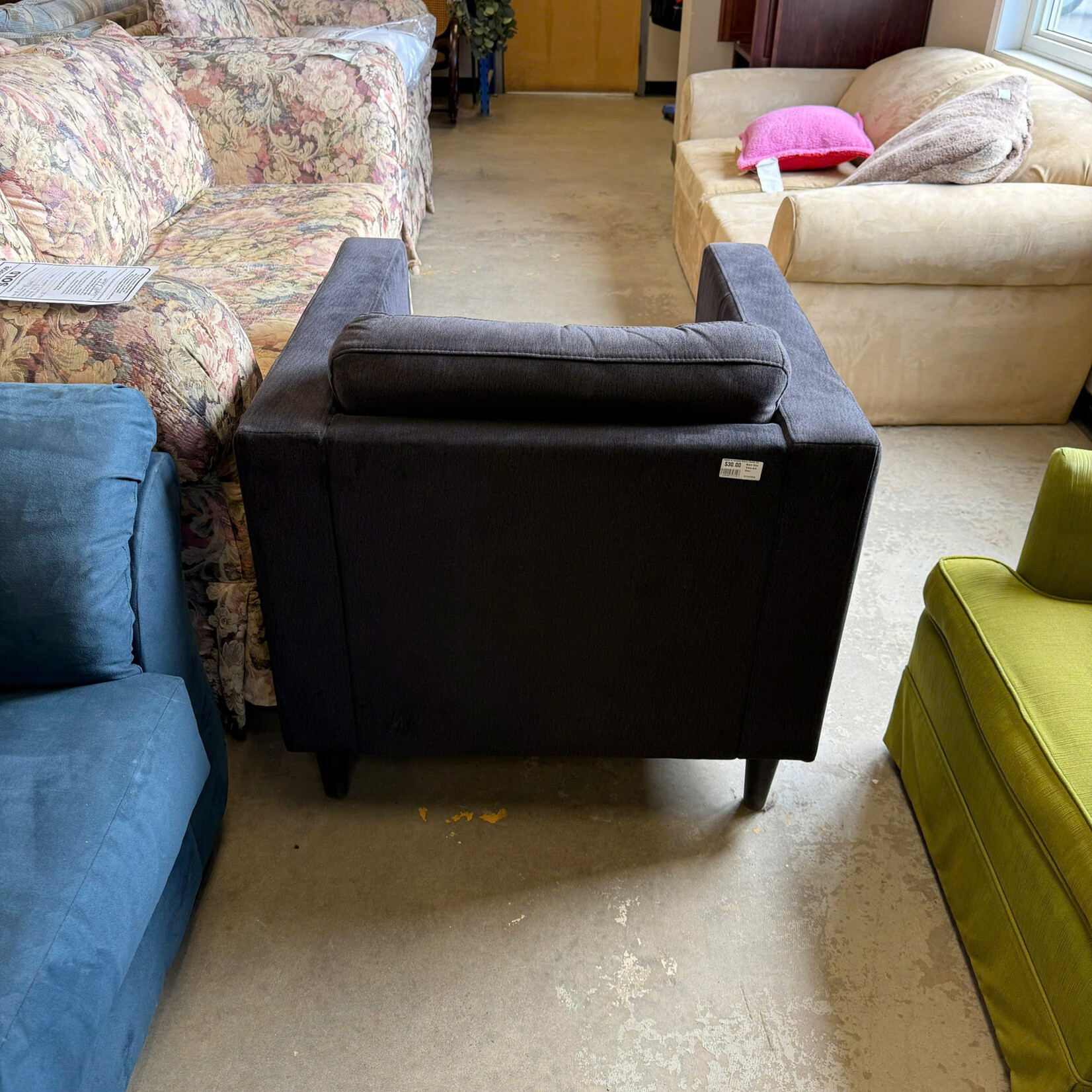 Black Wide Track Arm Chair
