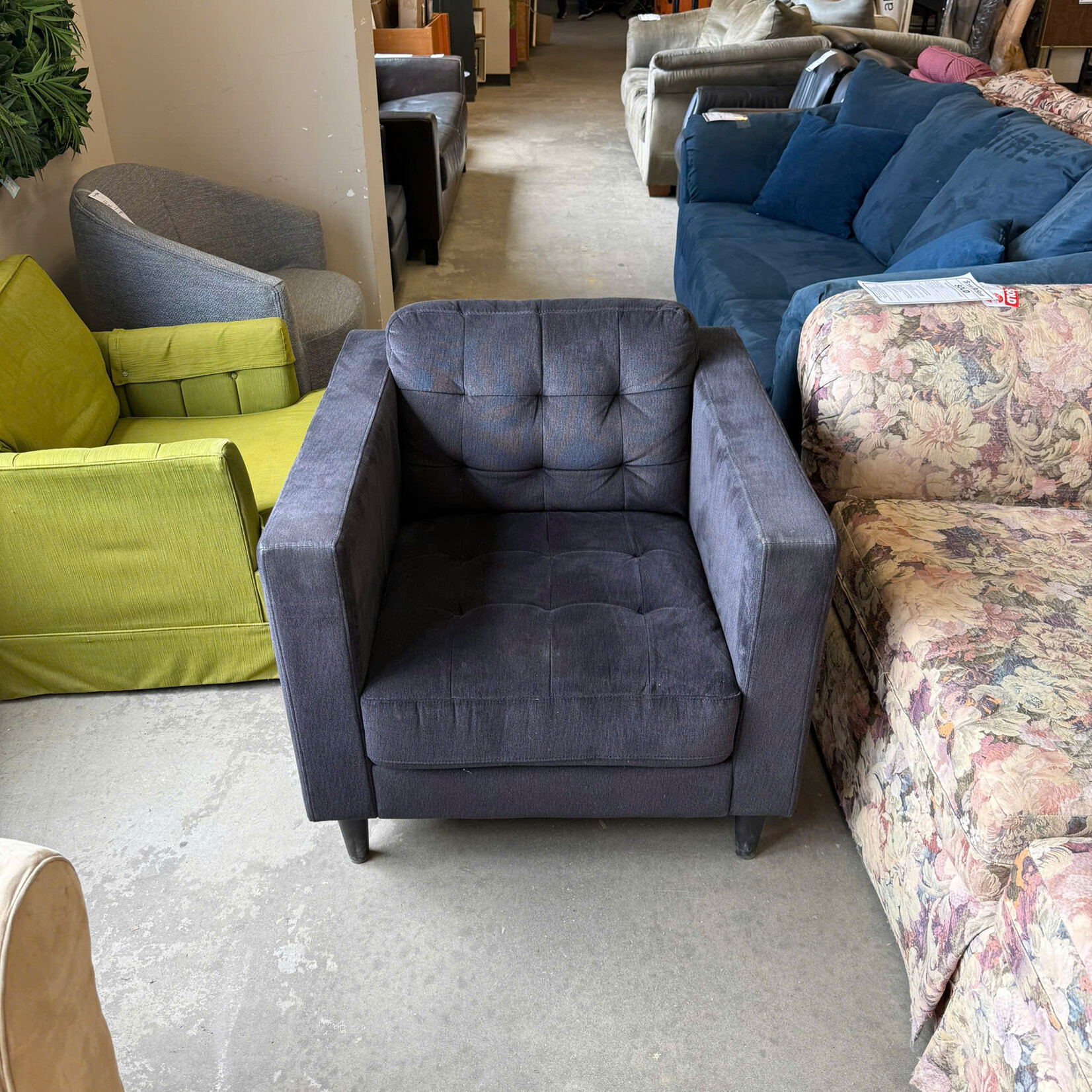 Black Wide Track Arm Chair
