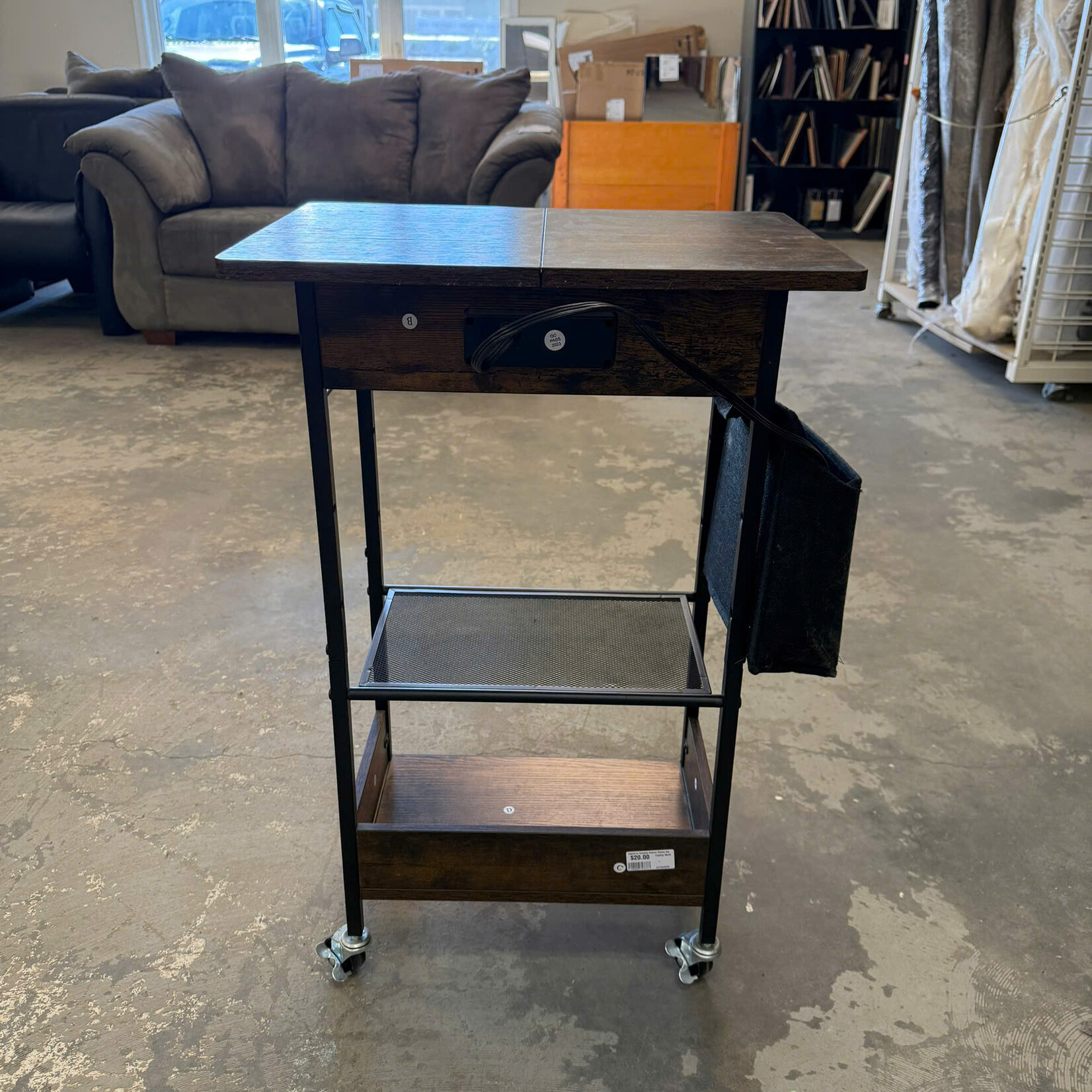 Laptop Desk on Wheels
