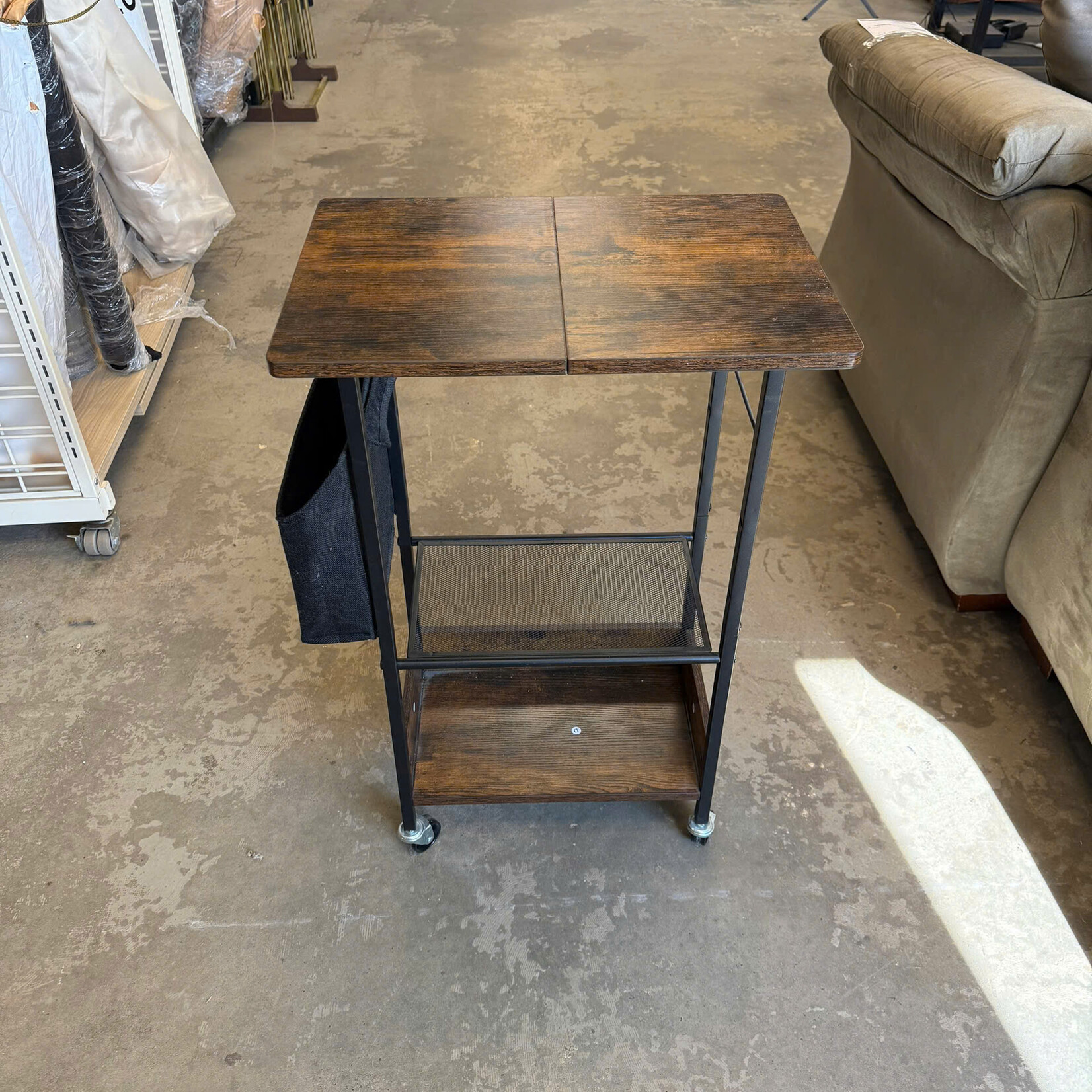 Laptop Desk on Wheels