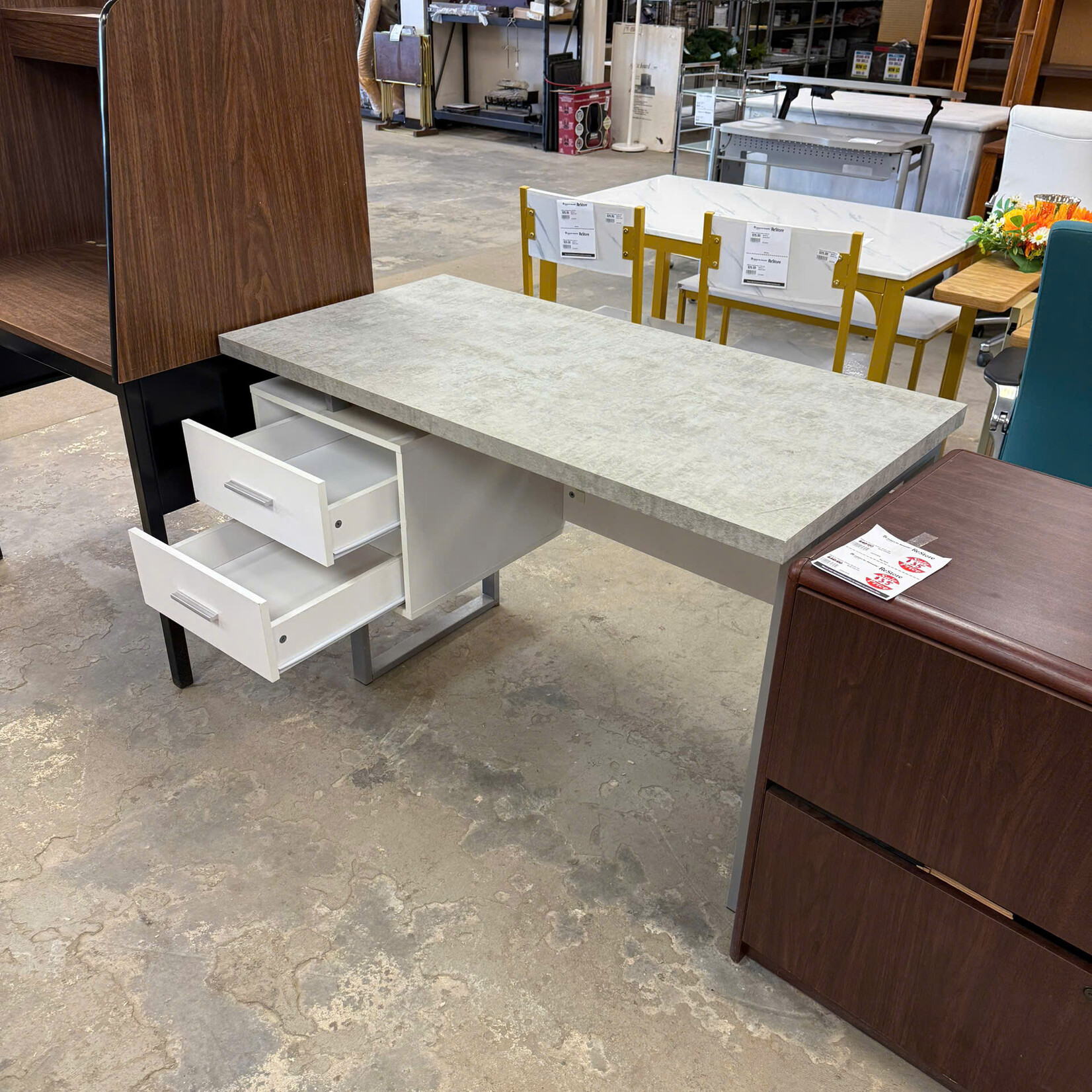 Office Desk