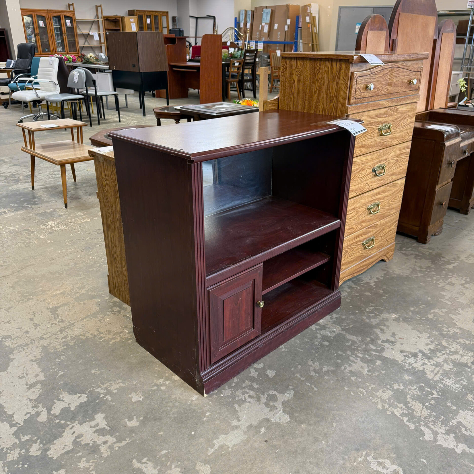 Brown Inside Mirror Tv Stand