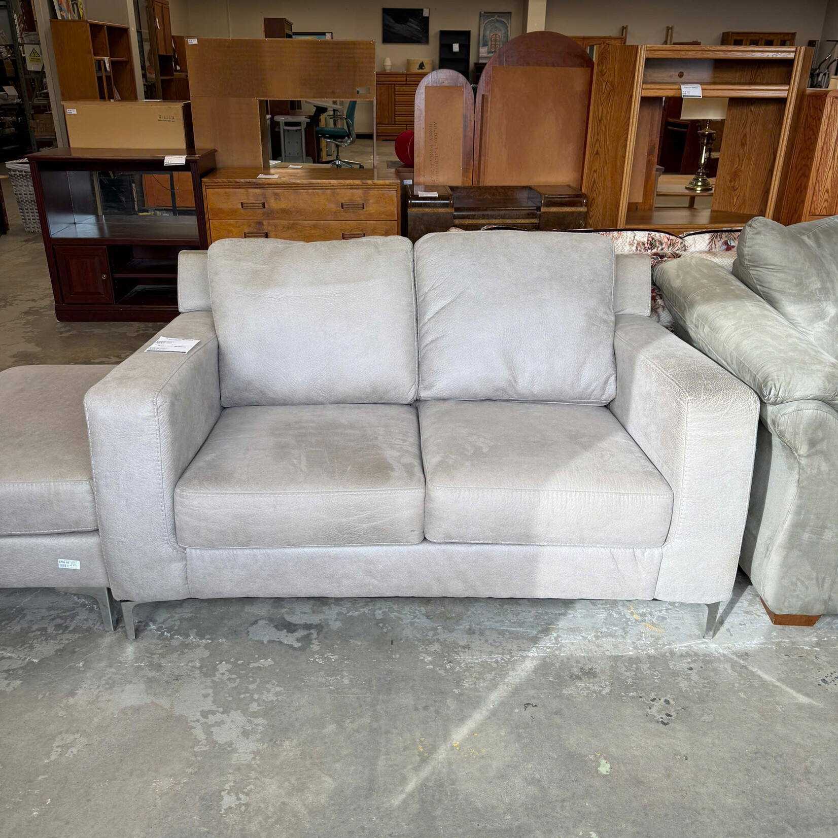 Loveseat & Ottoman
